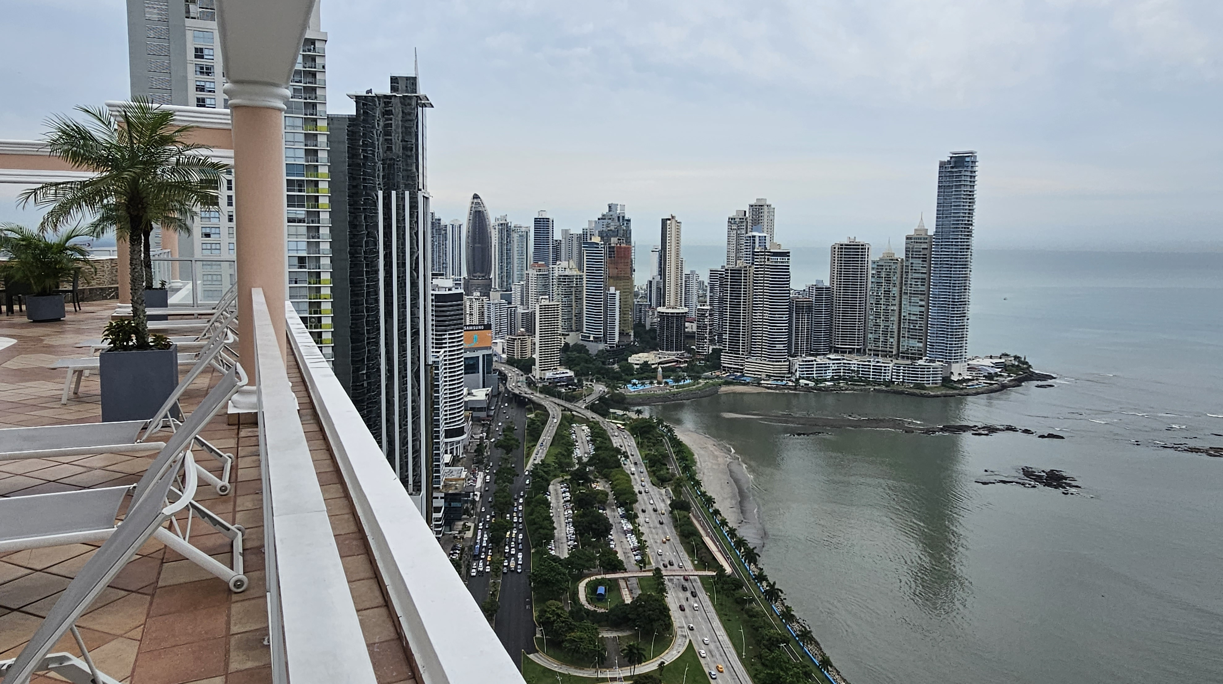 Se vende apartamento en PH Vista Marina, Avenida Balboa