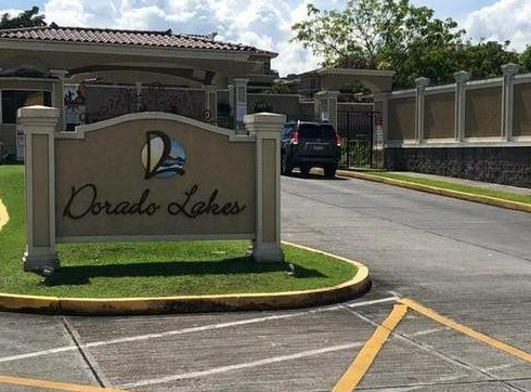 Venta de Casa en Dorado Lakes Condado del Rey