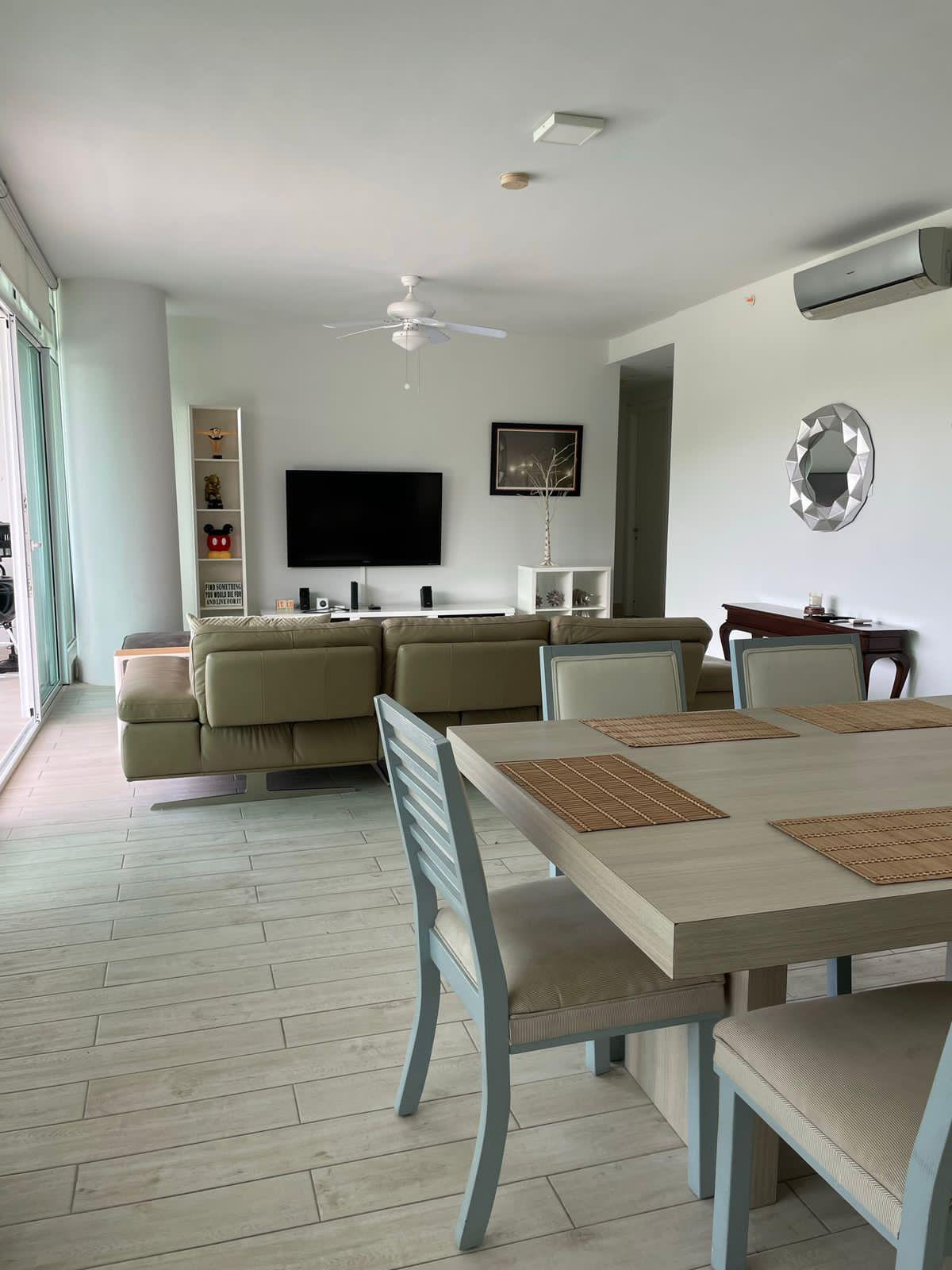 Se vende apartamento en Punta Barco, San Carlos