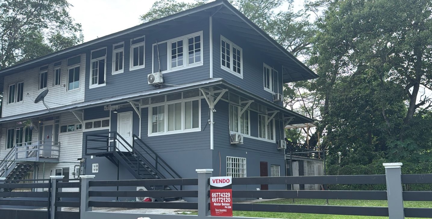 Se Vende - Casa en La Boca