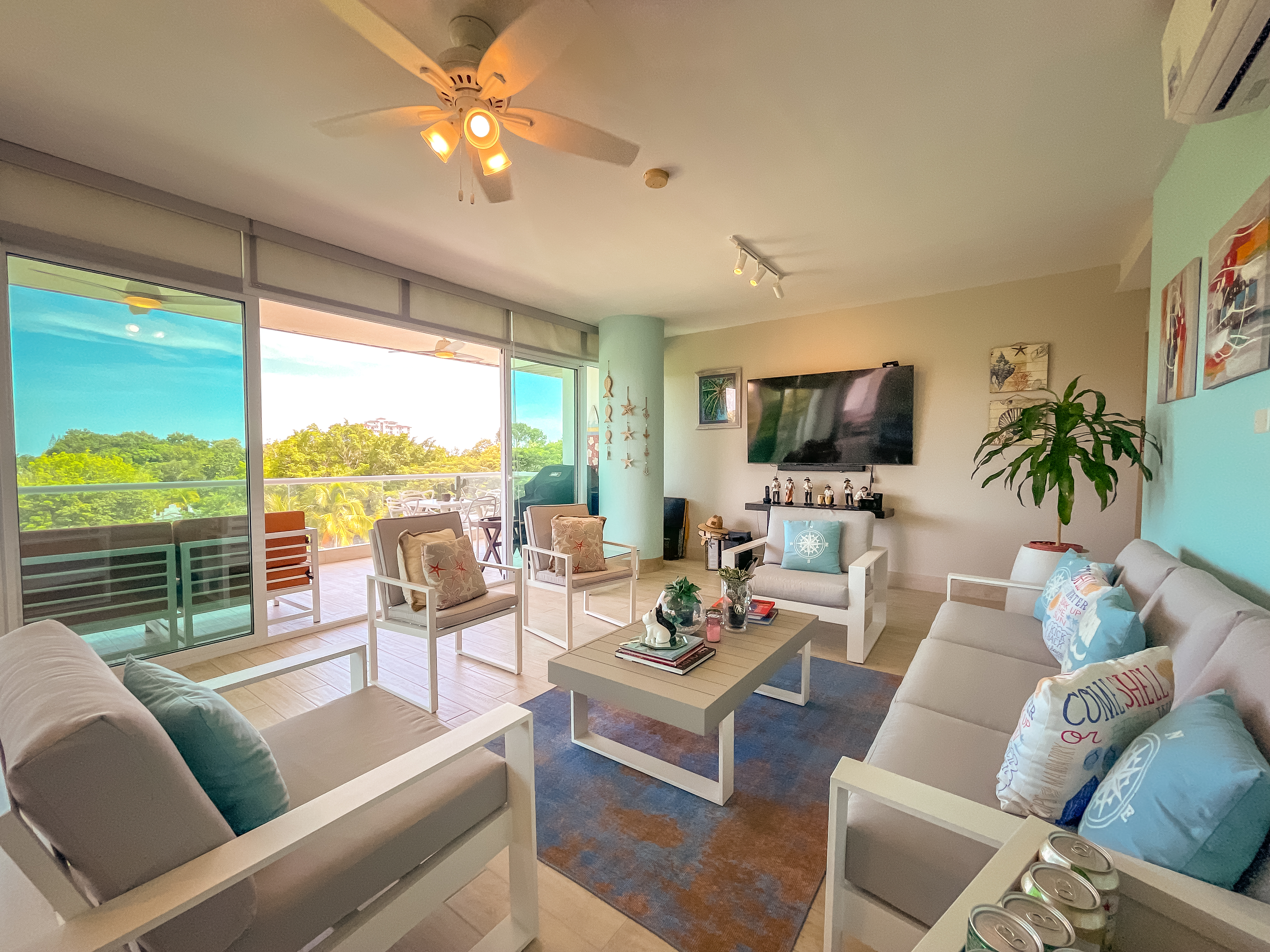 Se vende y alquila apartamento en Punta Barco, San Carlos