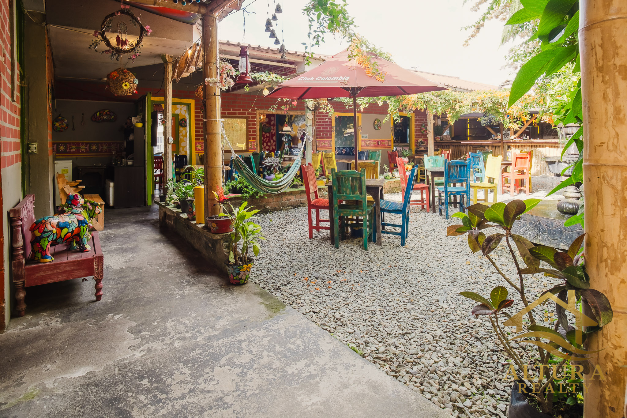 SE VENDE PRESTIGIOSO RESTAURANTE EN CIRCASIA QUINDIO