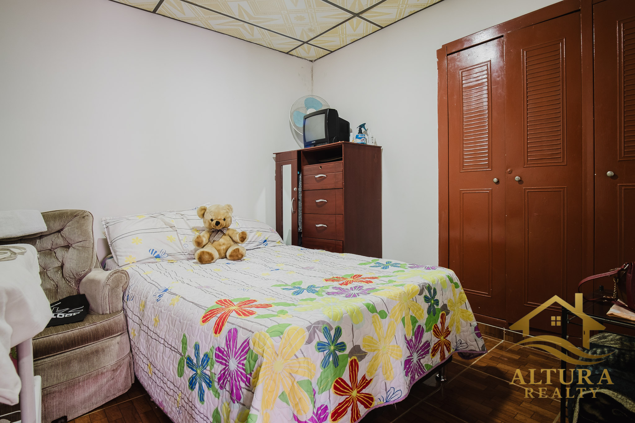 SE VENDE CASA DOBLE RENTA EN CALARCA