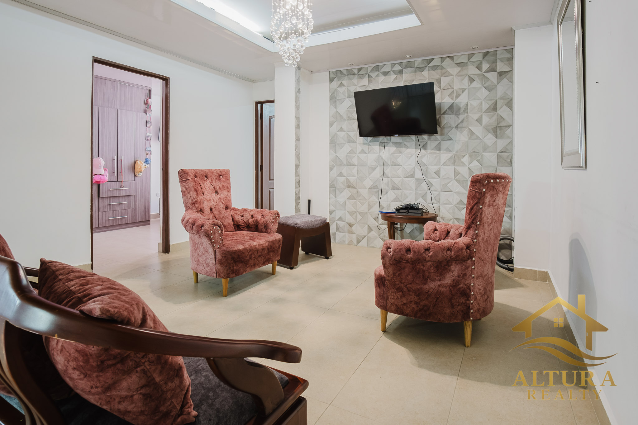 SE VENDE CASA EN CONJUNTO CERRADO CALARCA QUINDIO