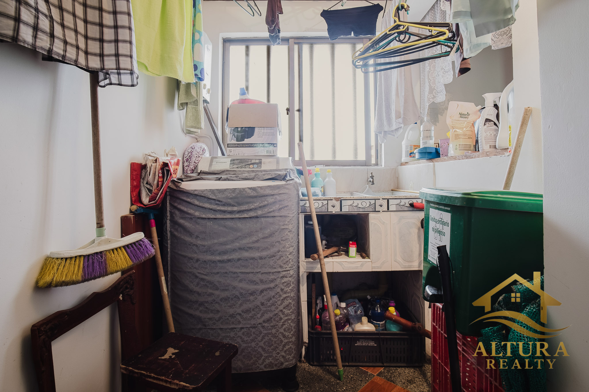 SE VENDE CASA DOBLE RENTA EN CALARCA