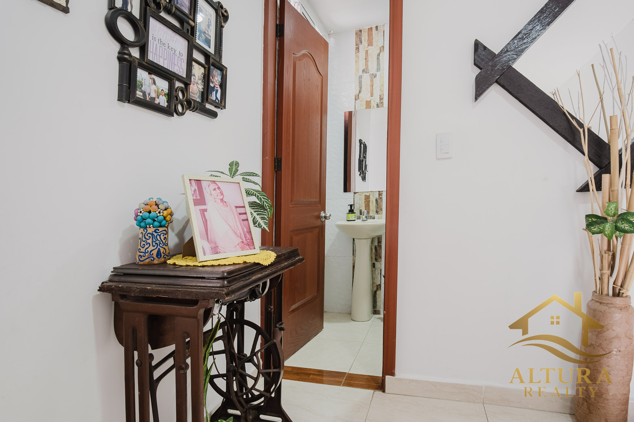 SE VENDE CASA 2 PISOS INDEPENDIENTES EN CALARCA QUINDIO