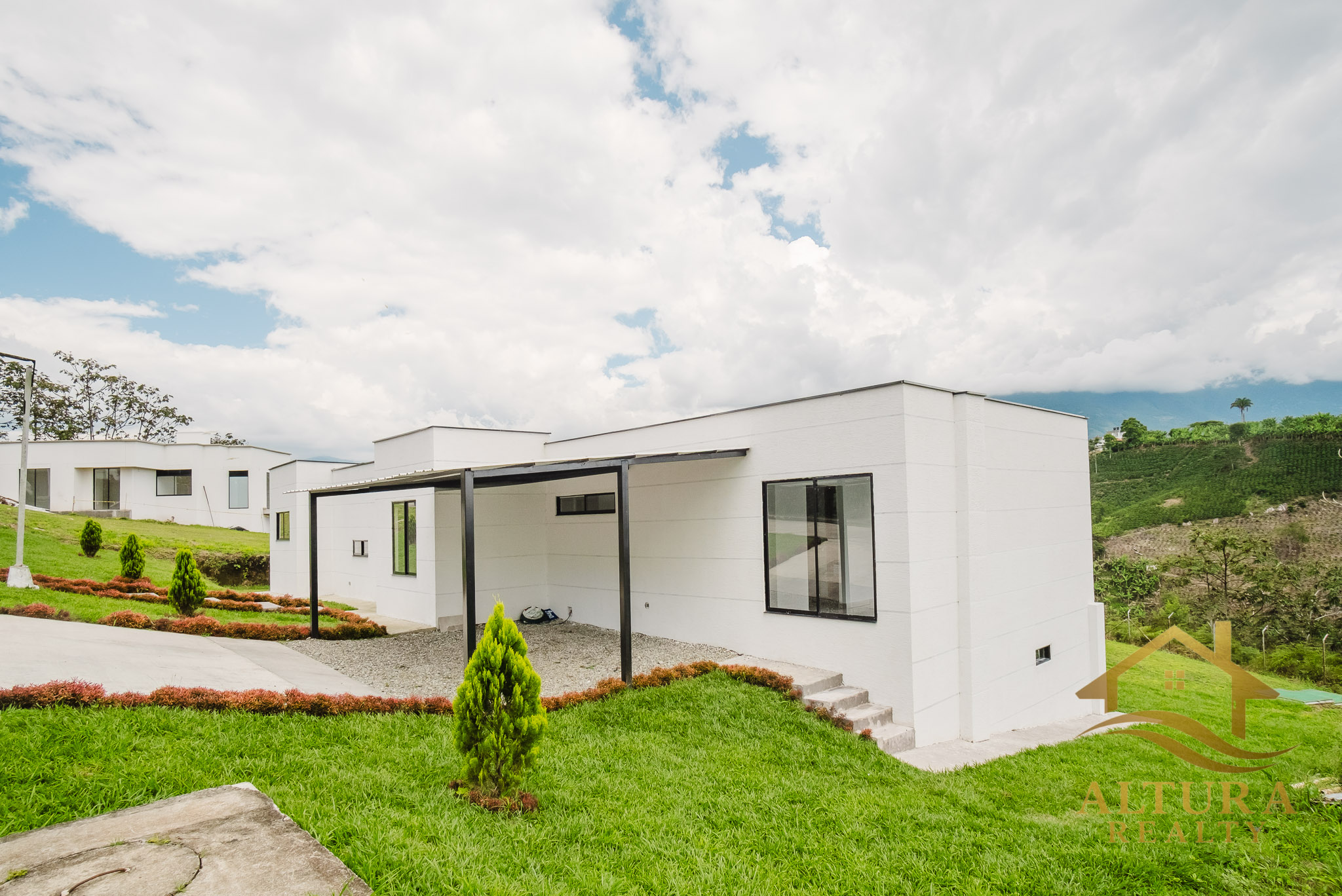 SE VENDE CASA CAMPESTRE EL CAIMO, TEBAIDA