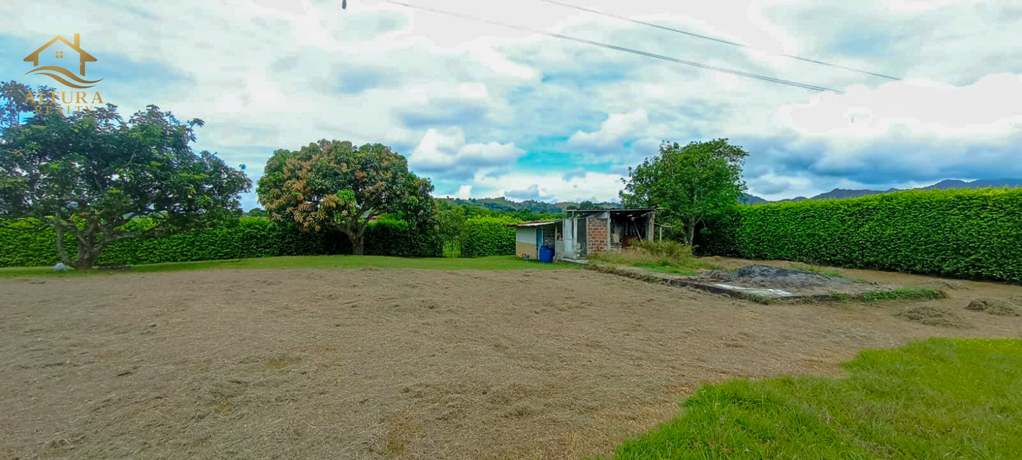 SE VENDE FINCA EN PUEBLO TAPAO QUINDIO,10 CUADRAS