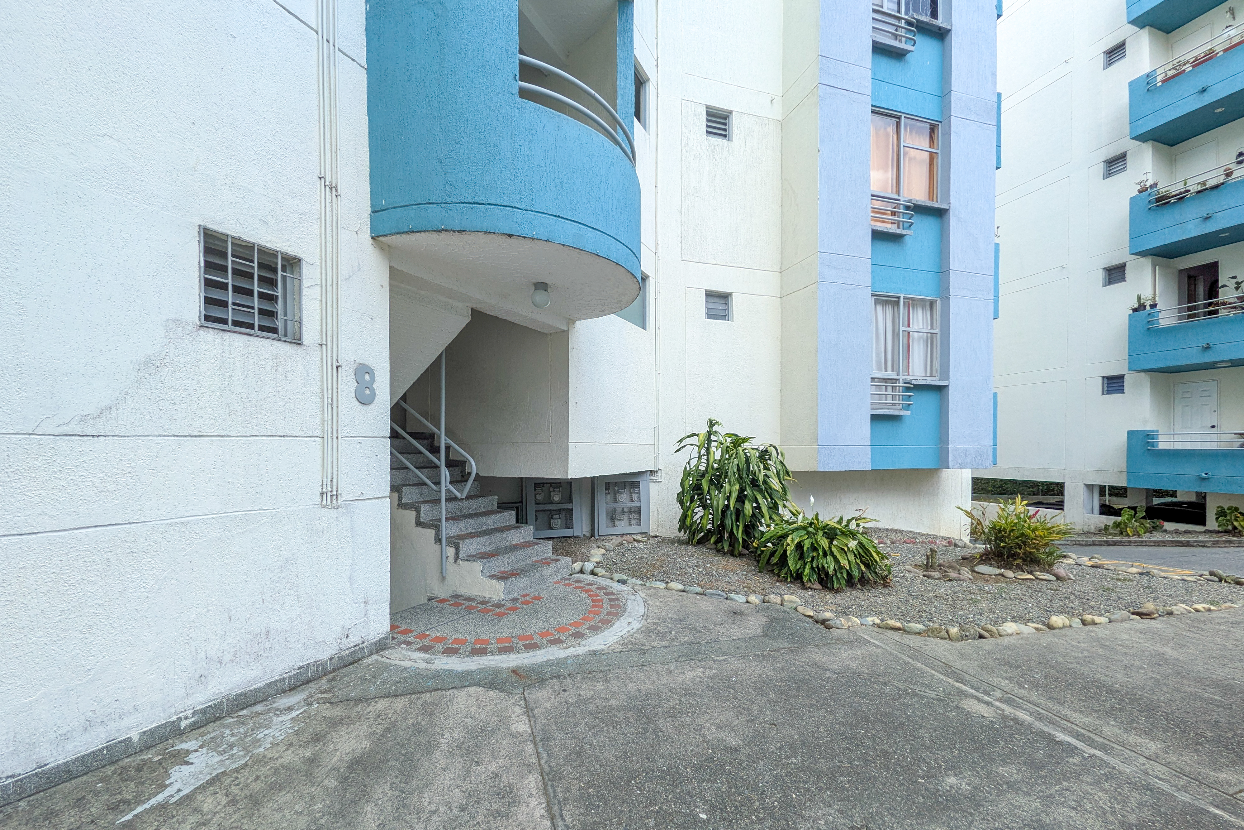 Apartamento de 3 habitaciones y banos en el conjunto La Abadia