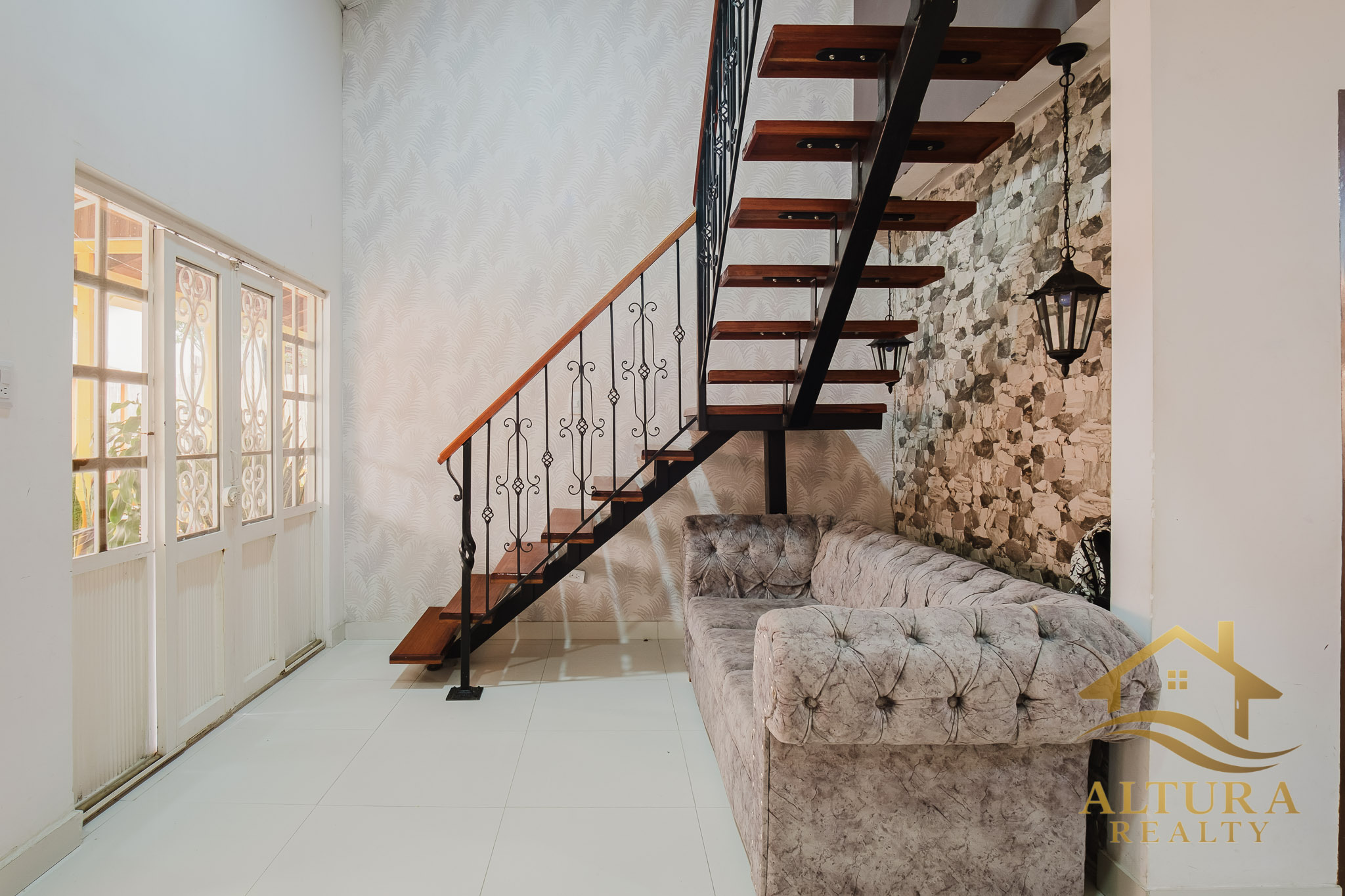 SE VENDE CASA EN CONJUNTO CERRADO CALARCA QUINDIO