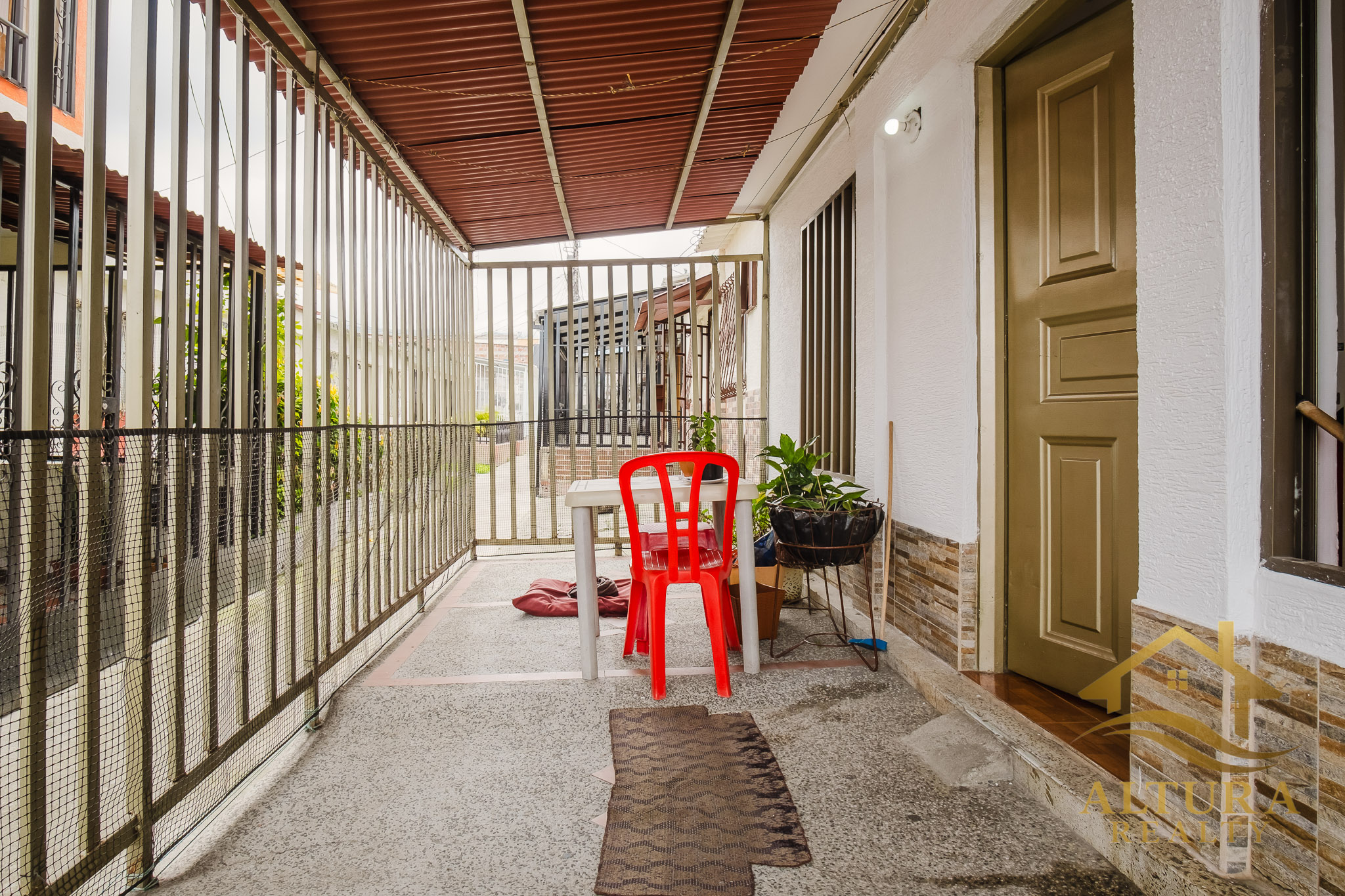 SE VENDE CASA DOBLE RENTA EN CALARCA