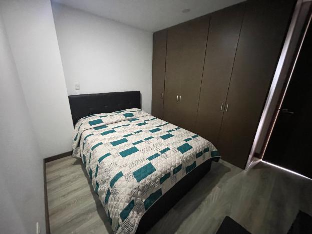 This 2 bedroom 2 bathroom apartment on the 11th floor of Clubhouse