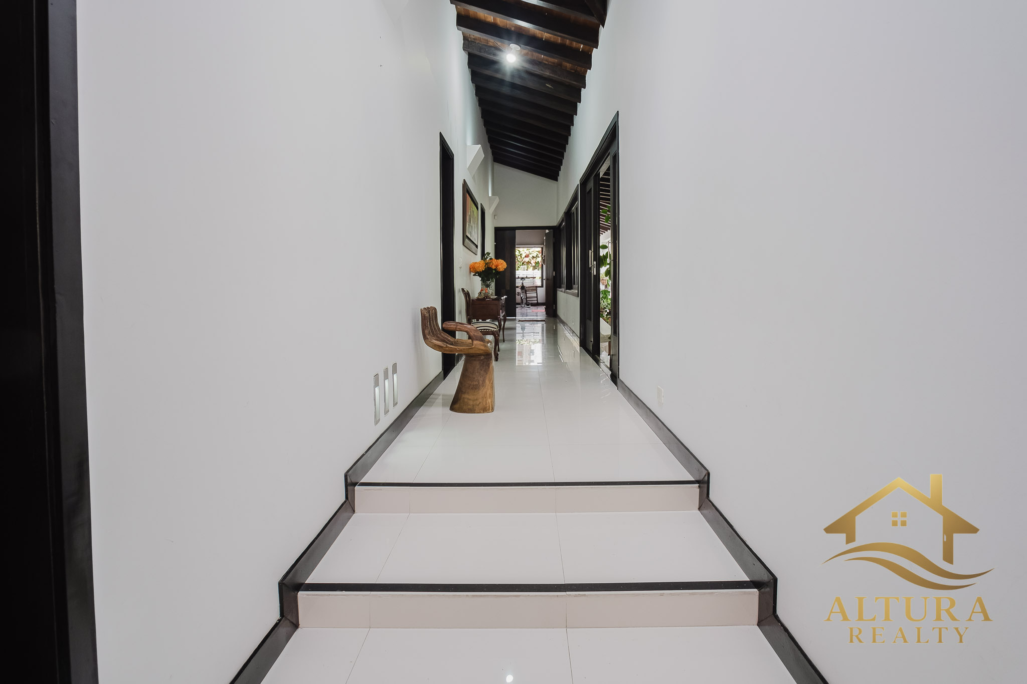 SE VENDE CASA EN CONJUNTO CERRADO A 5 MINUTOS DE ARMENIA