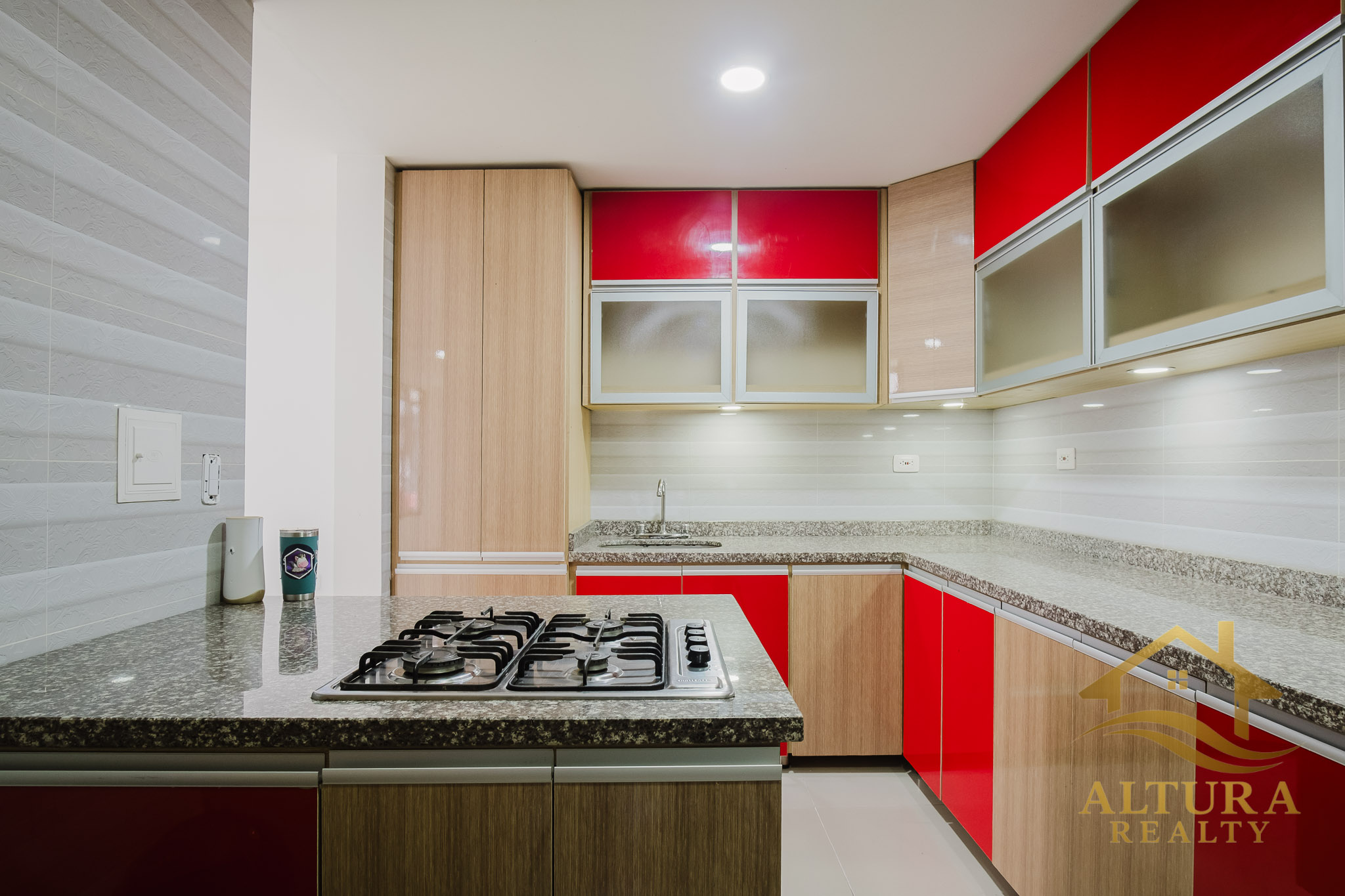 SE VENDE CASA CENTRAL EN CALARCA QUINDIO