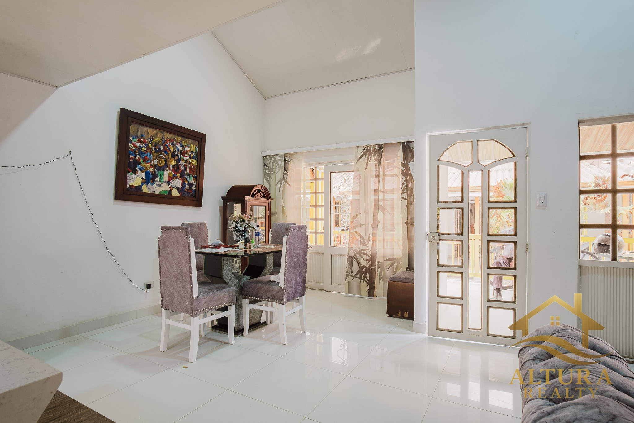 SE VENDE CASA EN CONJUNTO CERRADO CALARCA QUINDIO