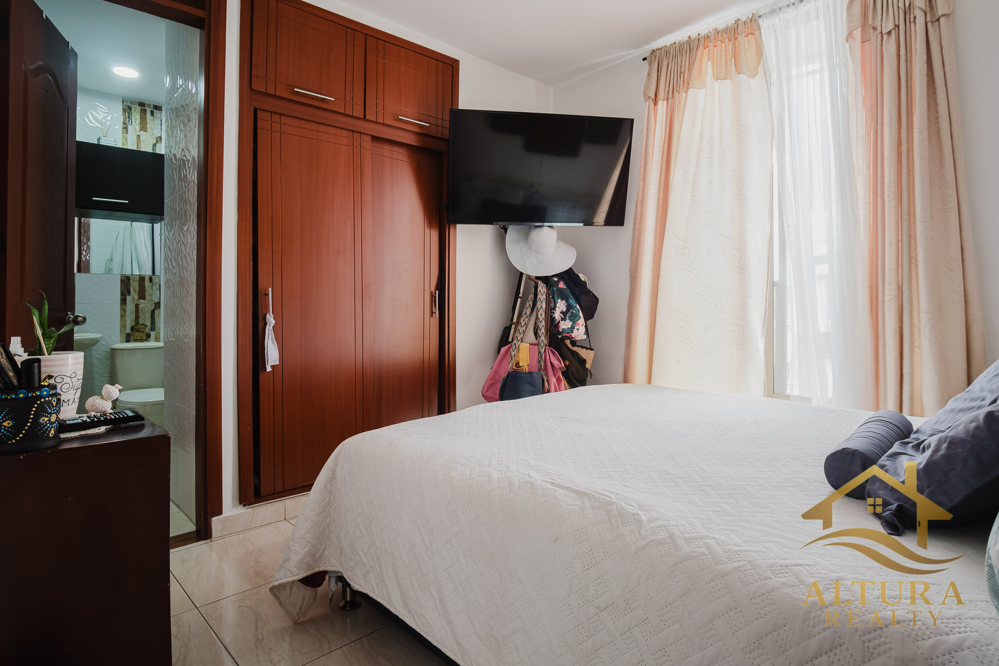 SE VENDE CASA 2 PISOS INDEPENDIENTES EN CALARCA QUINDIO