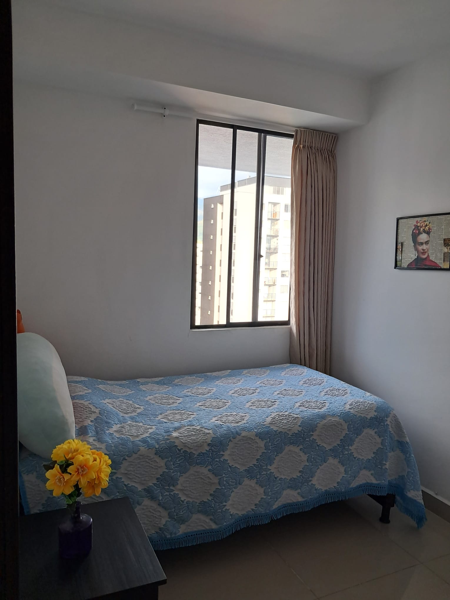Apartamento dúplex de 3 habitaciones con dos balcones en Armenia