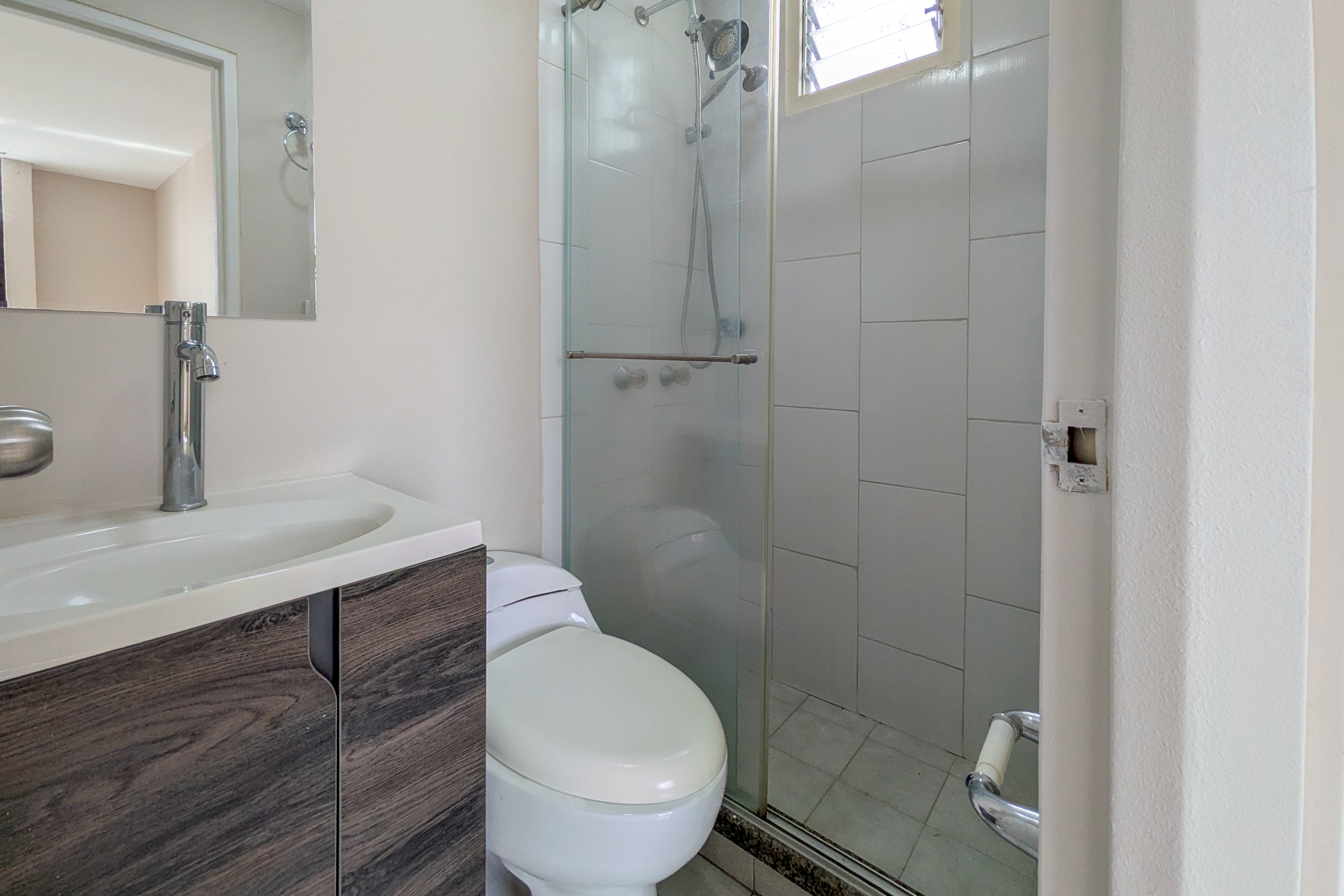Apartamento de 3 habitaciones y banos en el conjunto La Abadia