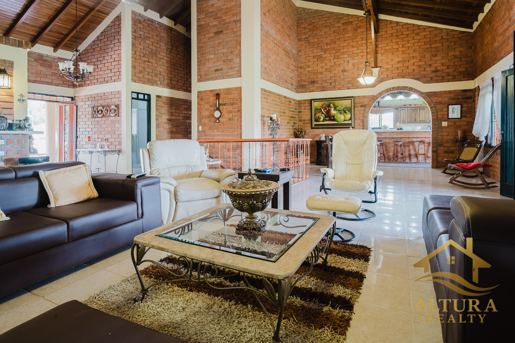 SE VENDE CASA CAMPESTRE EN ALCALA