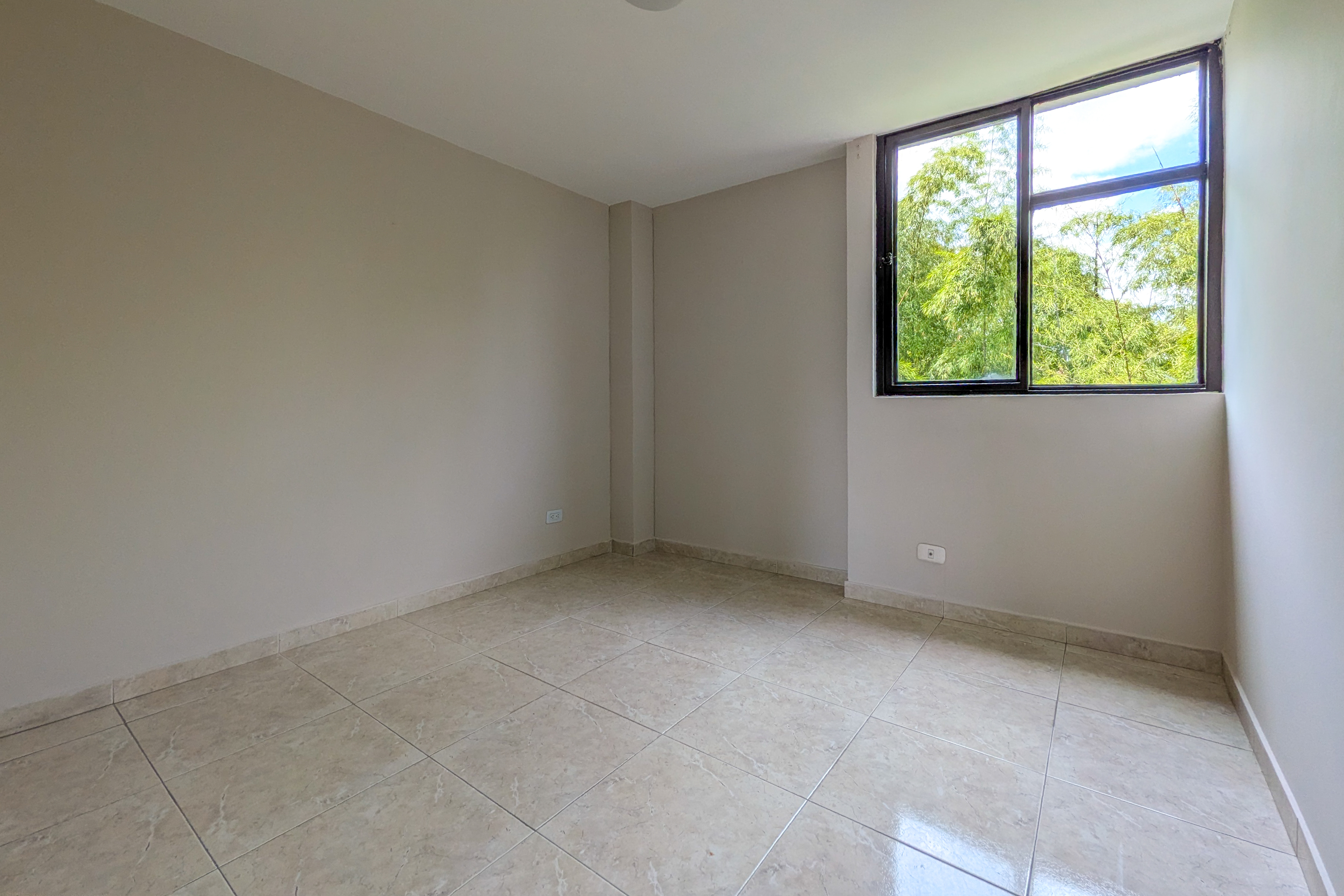 Apartamento de 3 habitaciones y banos en el conjunto La Abadia