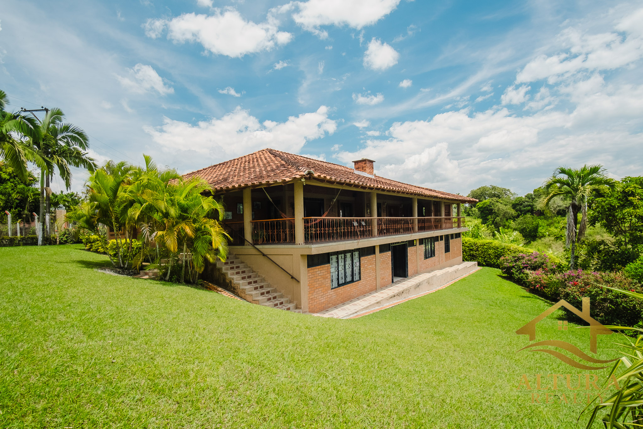 SE VENDE CASA CAMPESTRE EN ALCALA