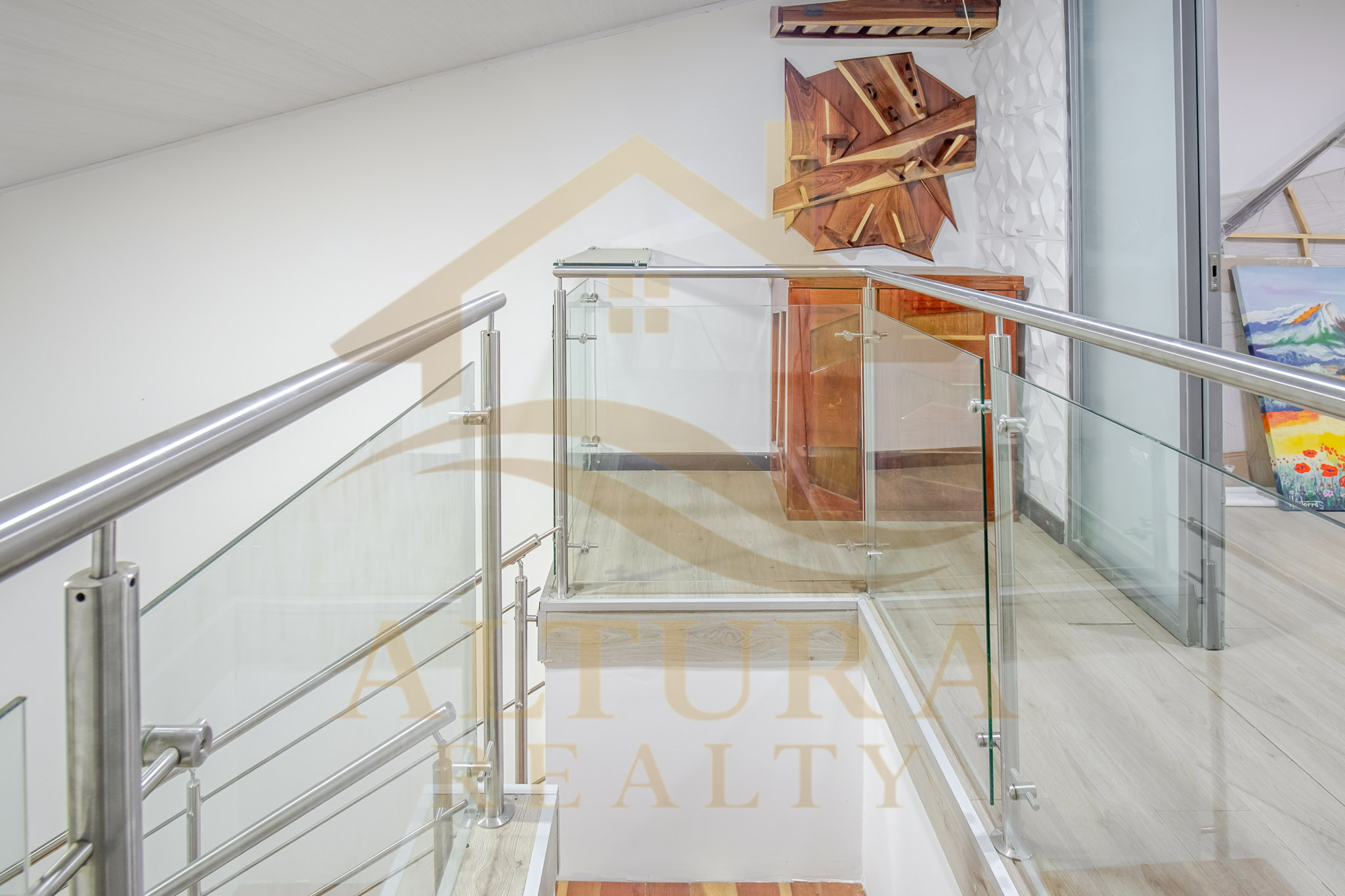 SE VENDE MODERNA CASA EN EL NORTE DE CIRCASIA