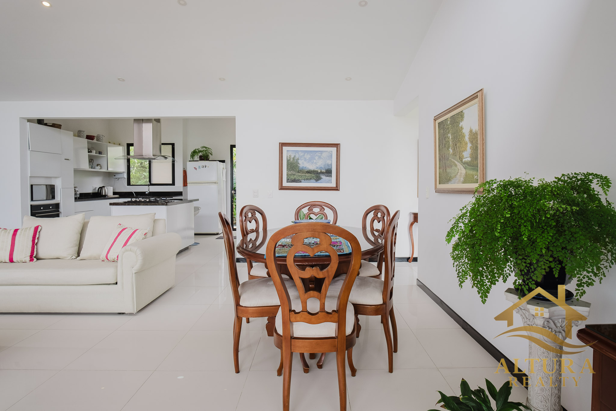 SE VENDE CASA CAMPESTRE EN CONJUNTO CERRADO CIRCASIA QUINDIO