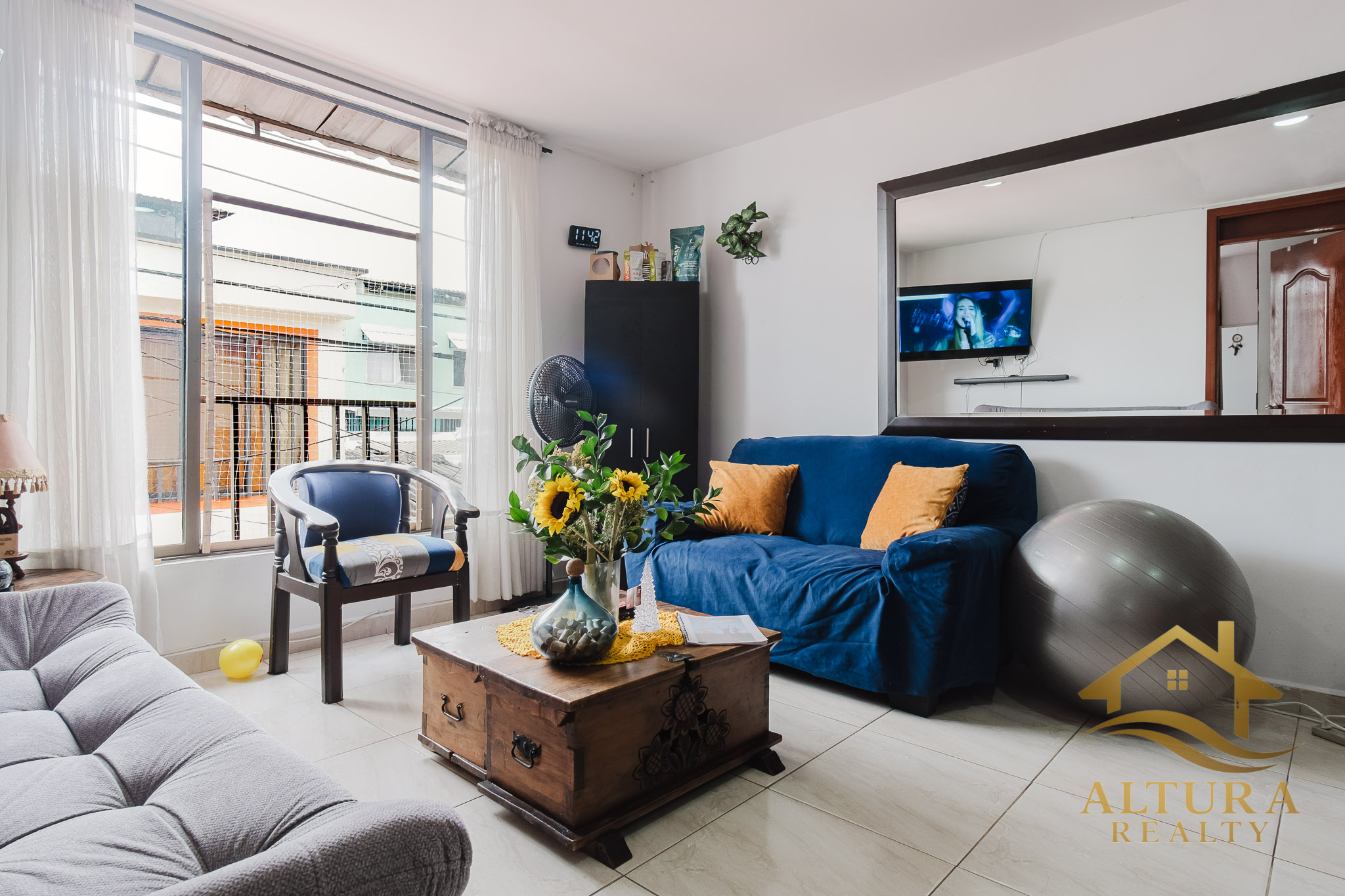 SE VENDE CASA 2 PISOS INDEPENDIENTES EN CALARCA QUINDIO