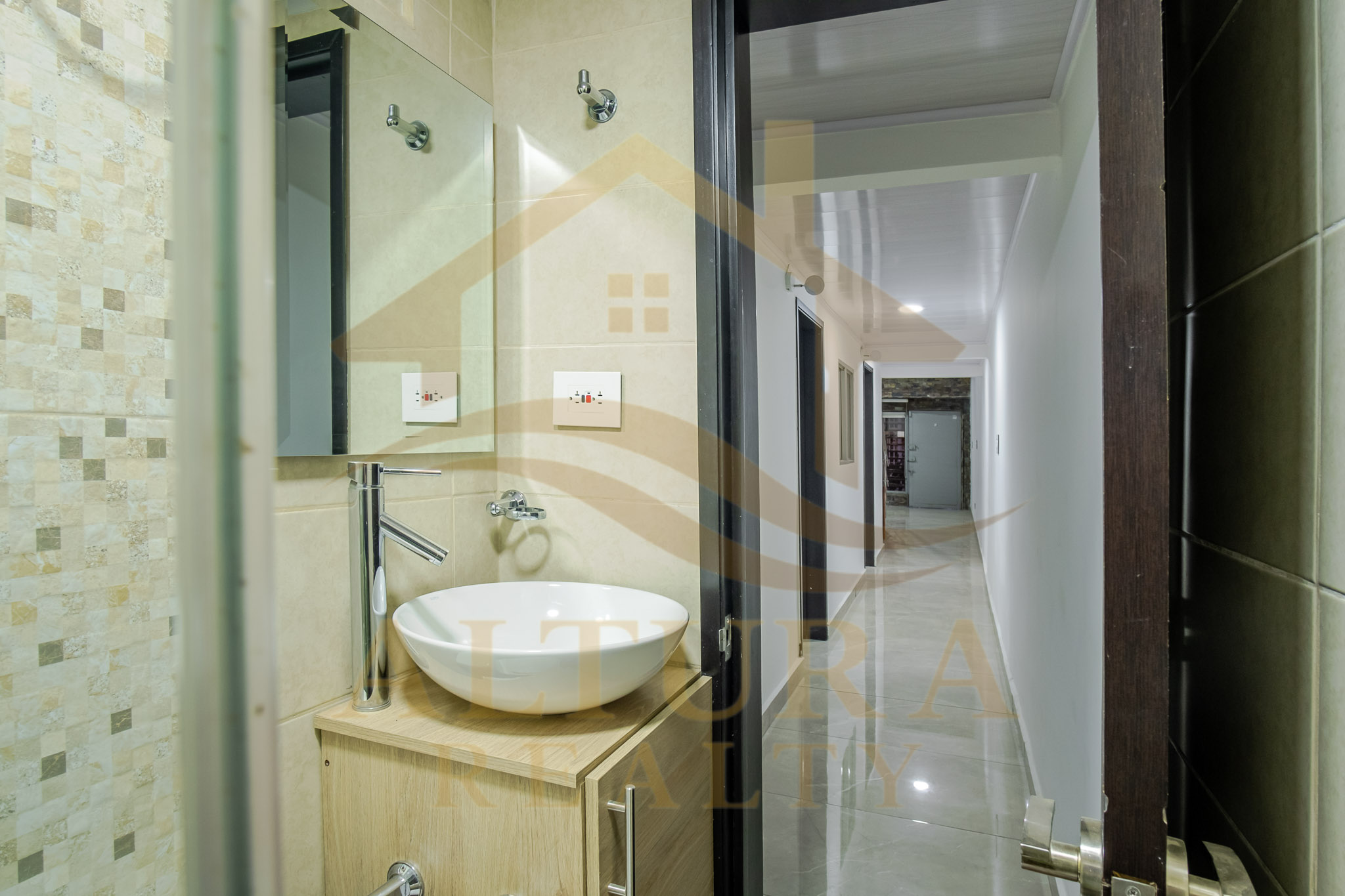 SE VENDE MODERNA CASA EN EL NORTE DE CIRCASIA