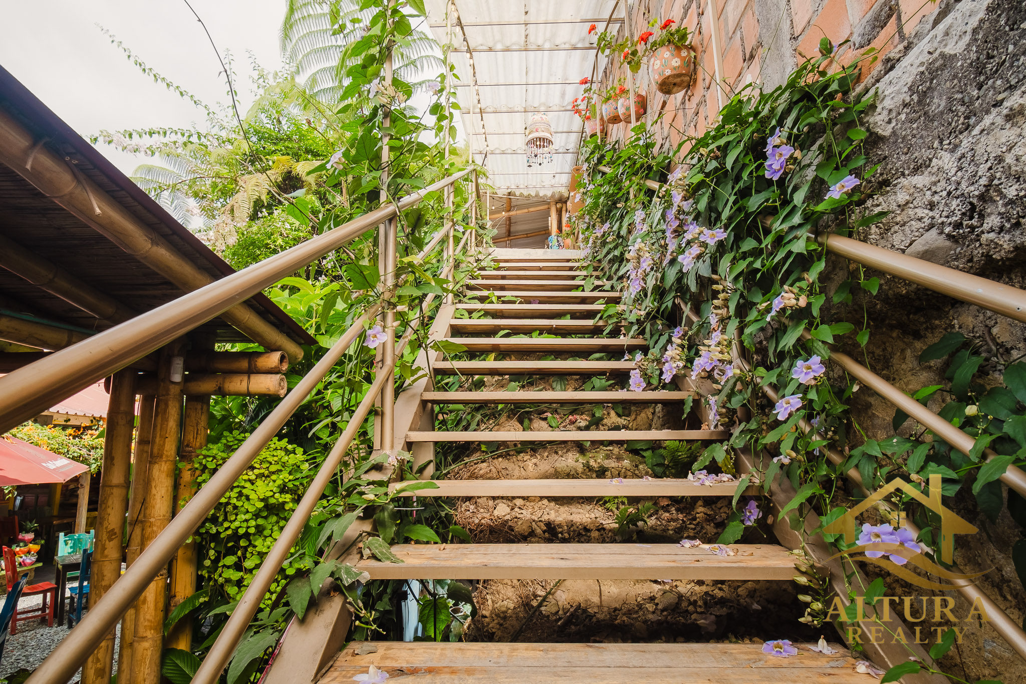 SE VENDE PRESTIGIOSO RESTAURANTE EN CIRCASIA QUINDIO