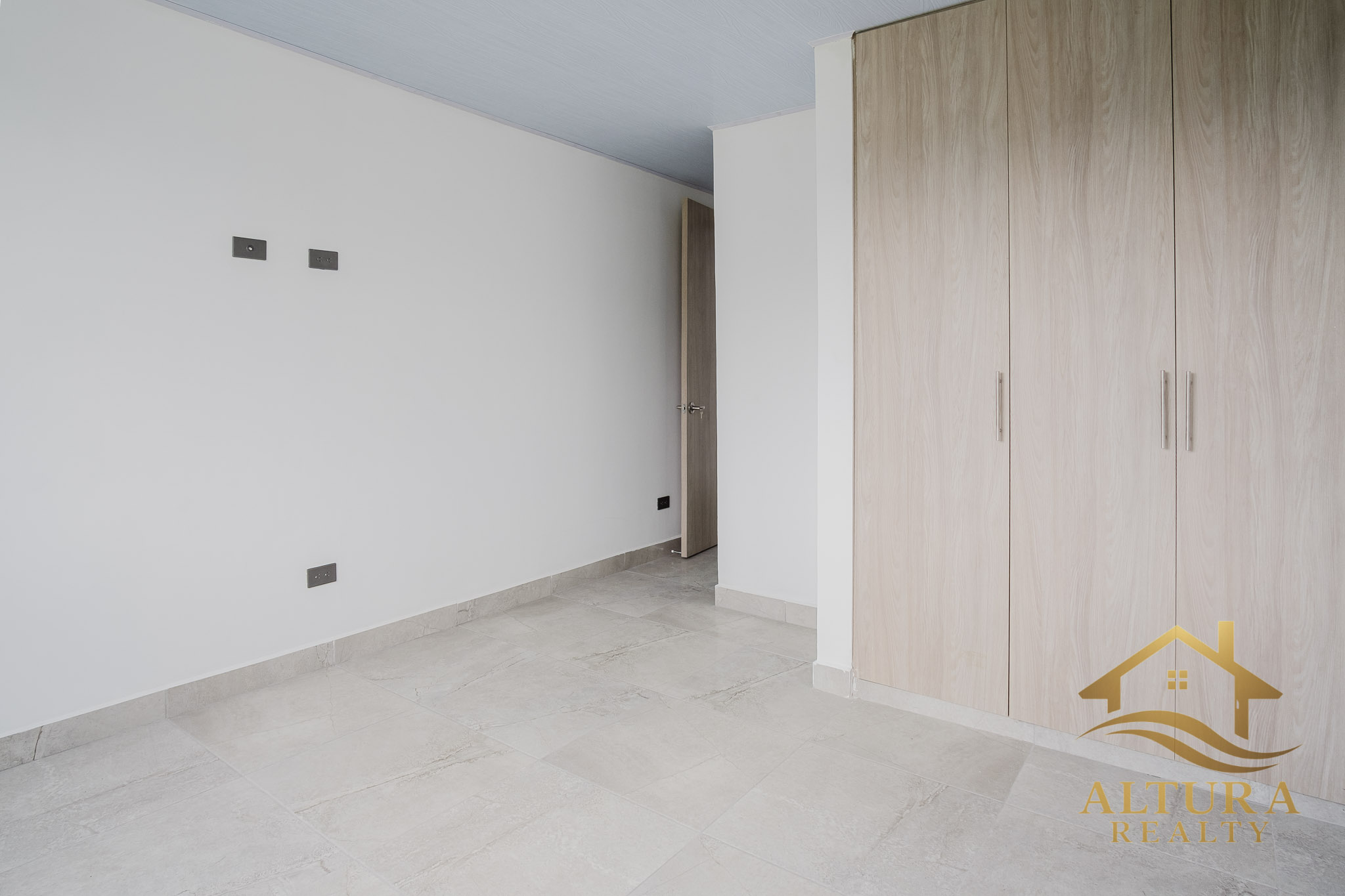 SE VENDE CASA CAMPESTRE EL CAIMO, TEBAIDA