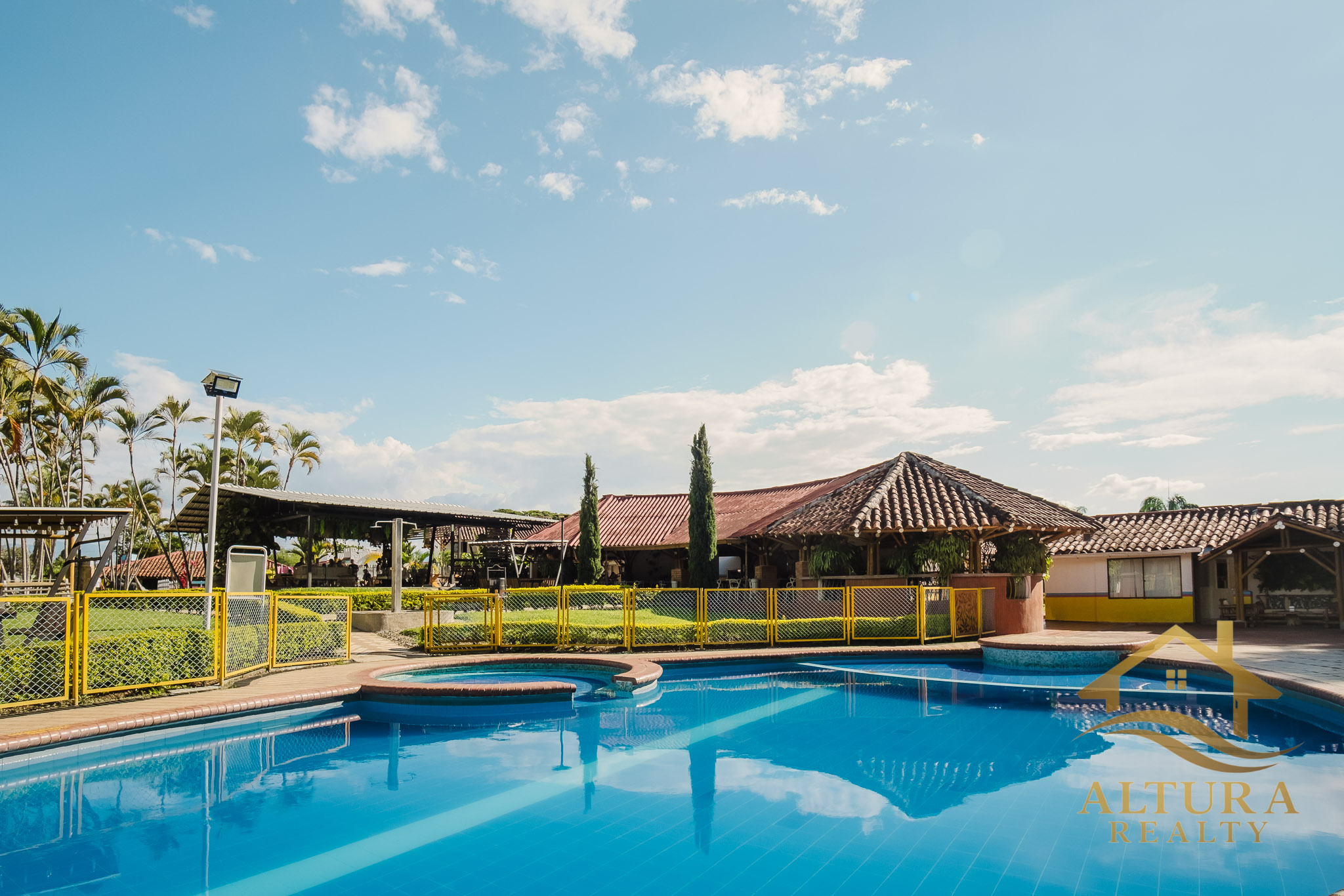SE VENDE ESPECTACULAR HOTEL CAMPESTRE QUINDIO.