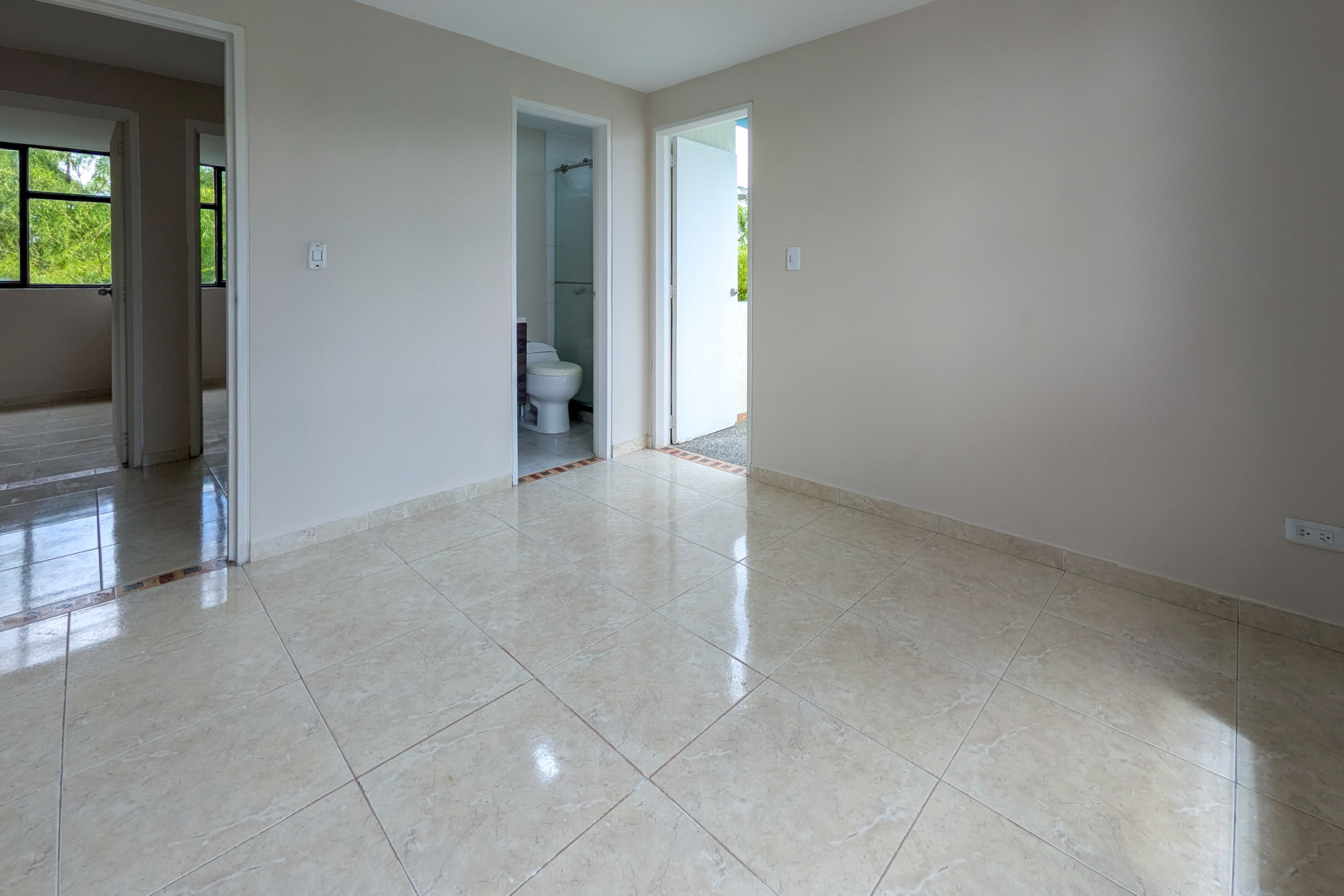 Apartamento de 3 habitaciones y banos en el conjunto La Abadia