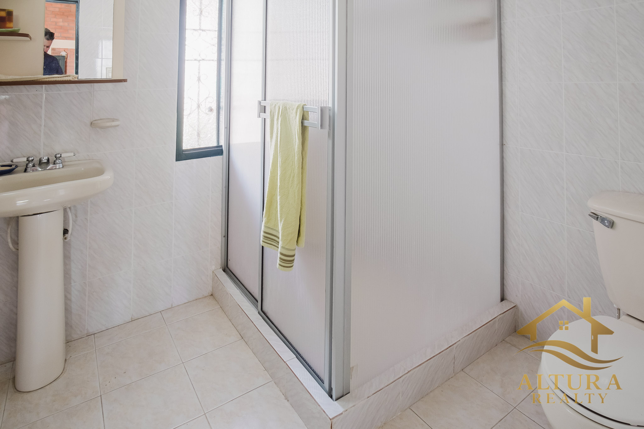 SE VENDE CASA CAMPESTRE EN ALCALA