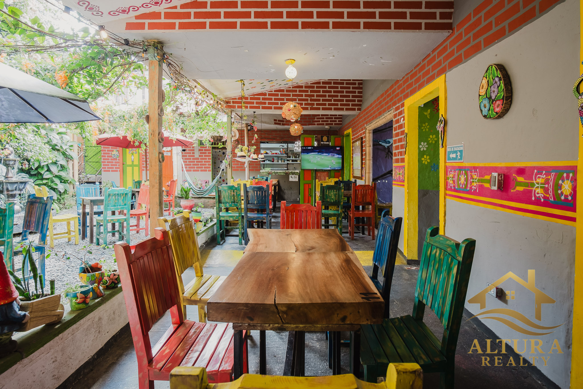 SE VENDE PRESTIGIOSO RESTAURANTE EN CIRCASIA QUINDIO