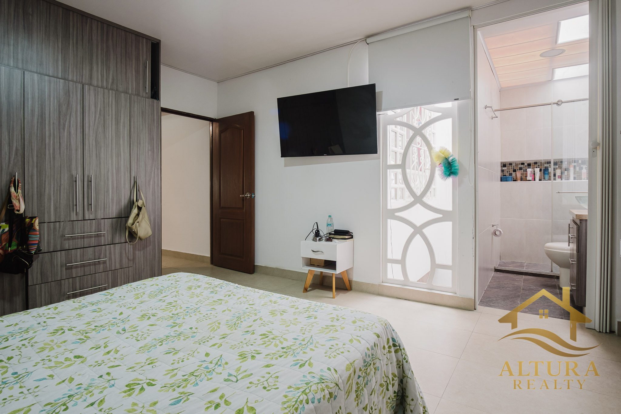 SE VENDE CASA EN CONJUNTO CERRADO CALARCA QUINDIO