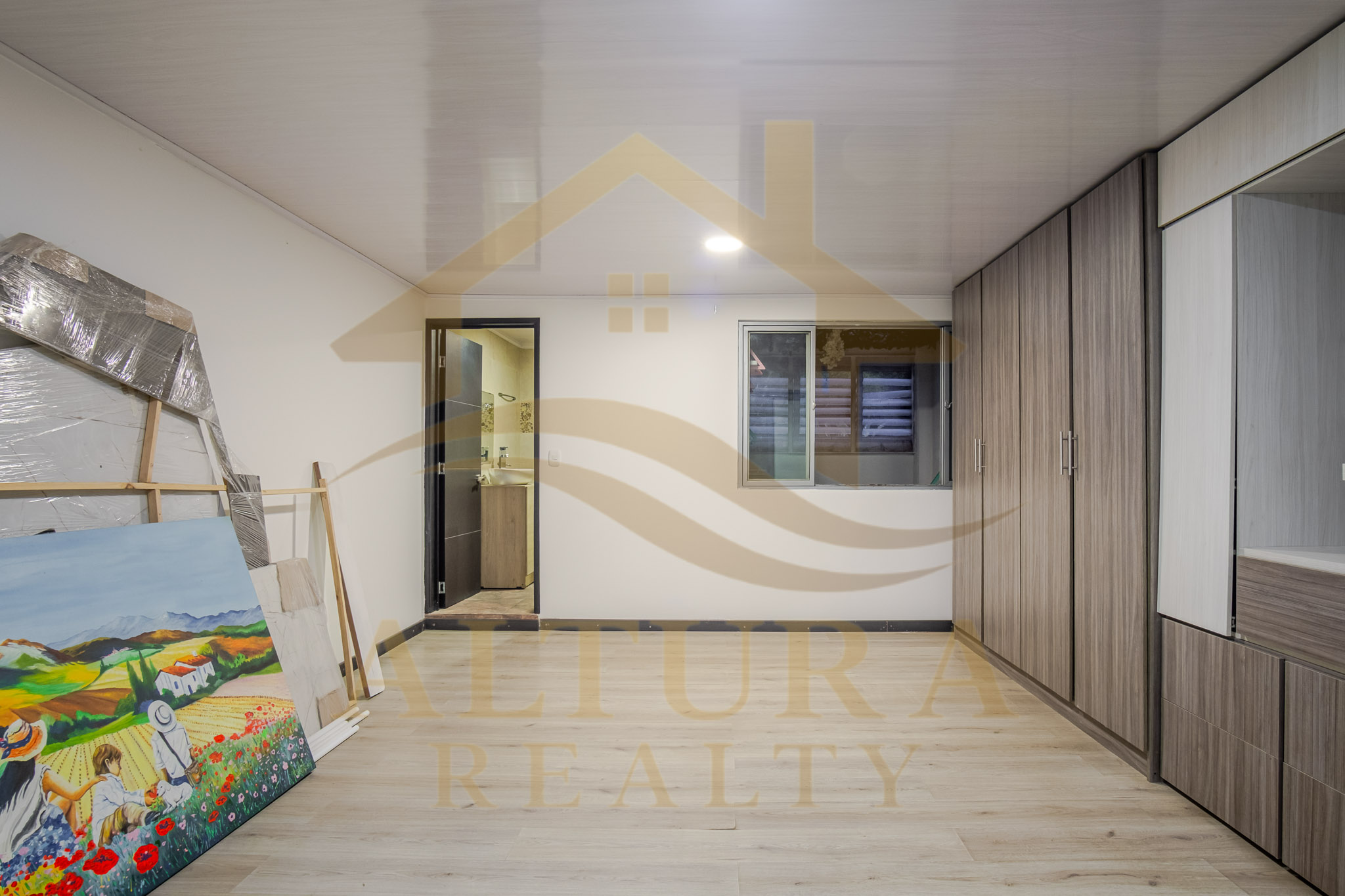 SE VENDE MODERNA CASA EN EL NORTE DE CIRCASIA