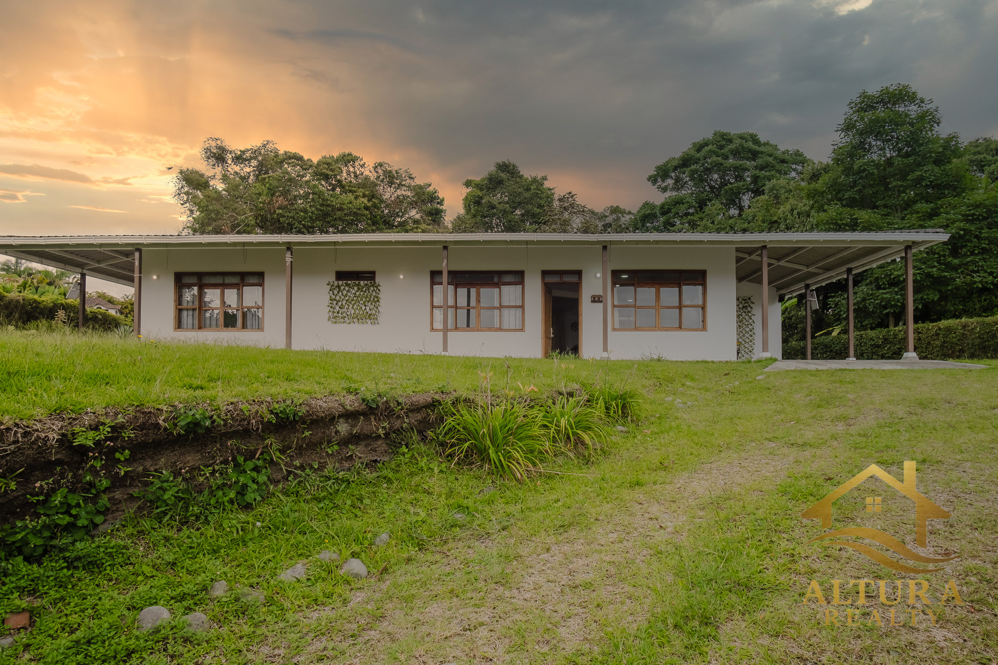 SE VENDE HERMOSA CASA CAMPESTRE CIRCASIA QUINDIO