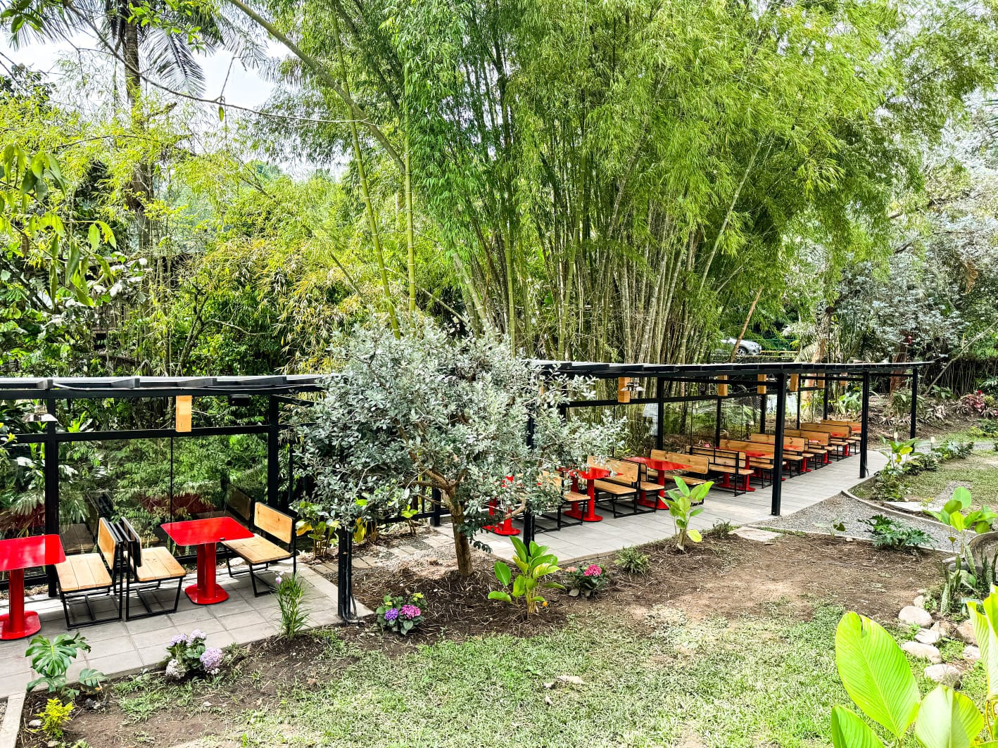 Hotel con Restaurante, Café y Bar En Venta Salento Quindío