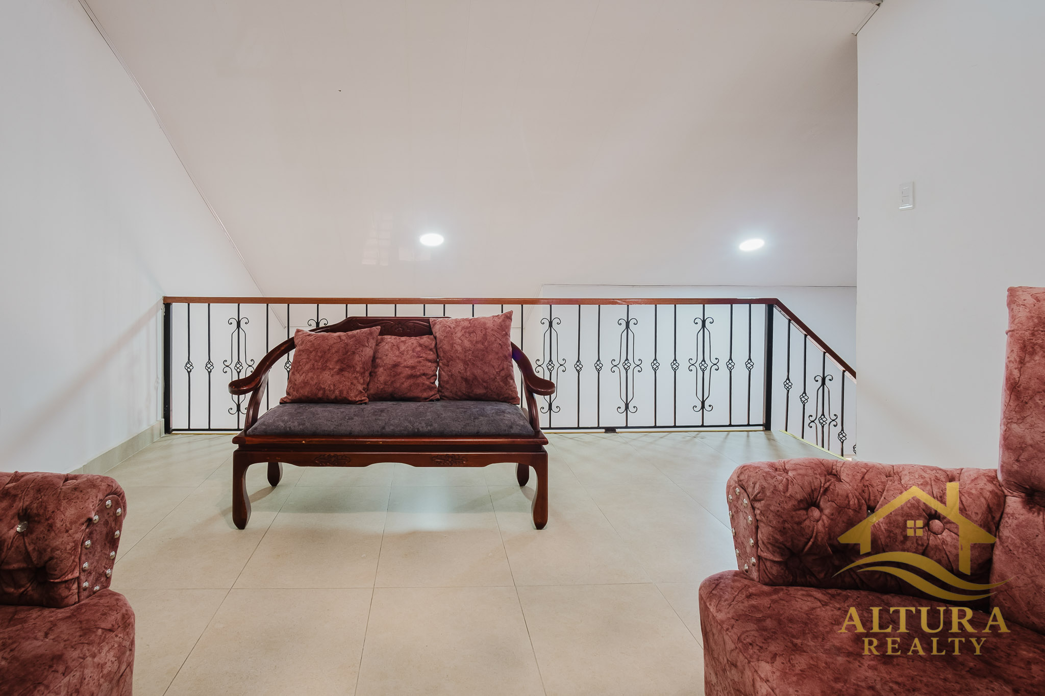 SE VENDE CASA EN CONJUNTO CERRADO CALARCA QUINDIO