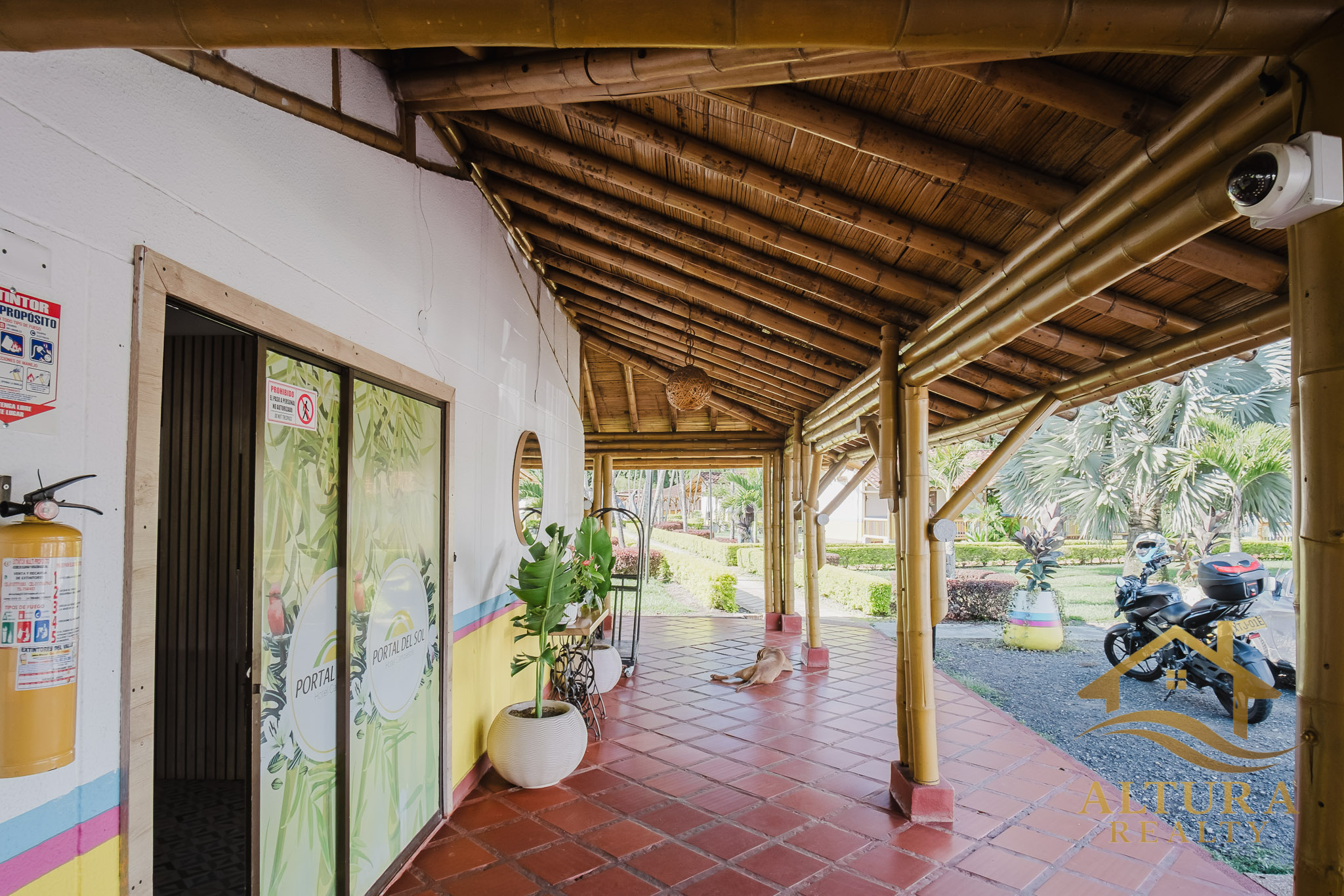 SE VENDE ESPECTACULAR HOTEL CAMPESTRE QUINDIO.
