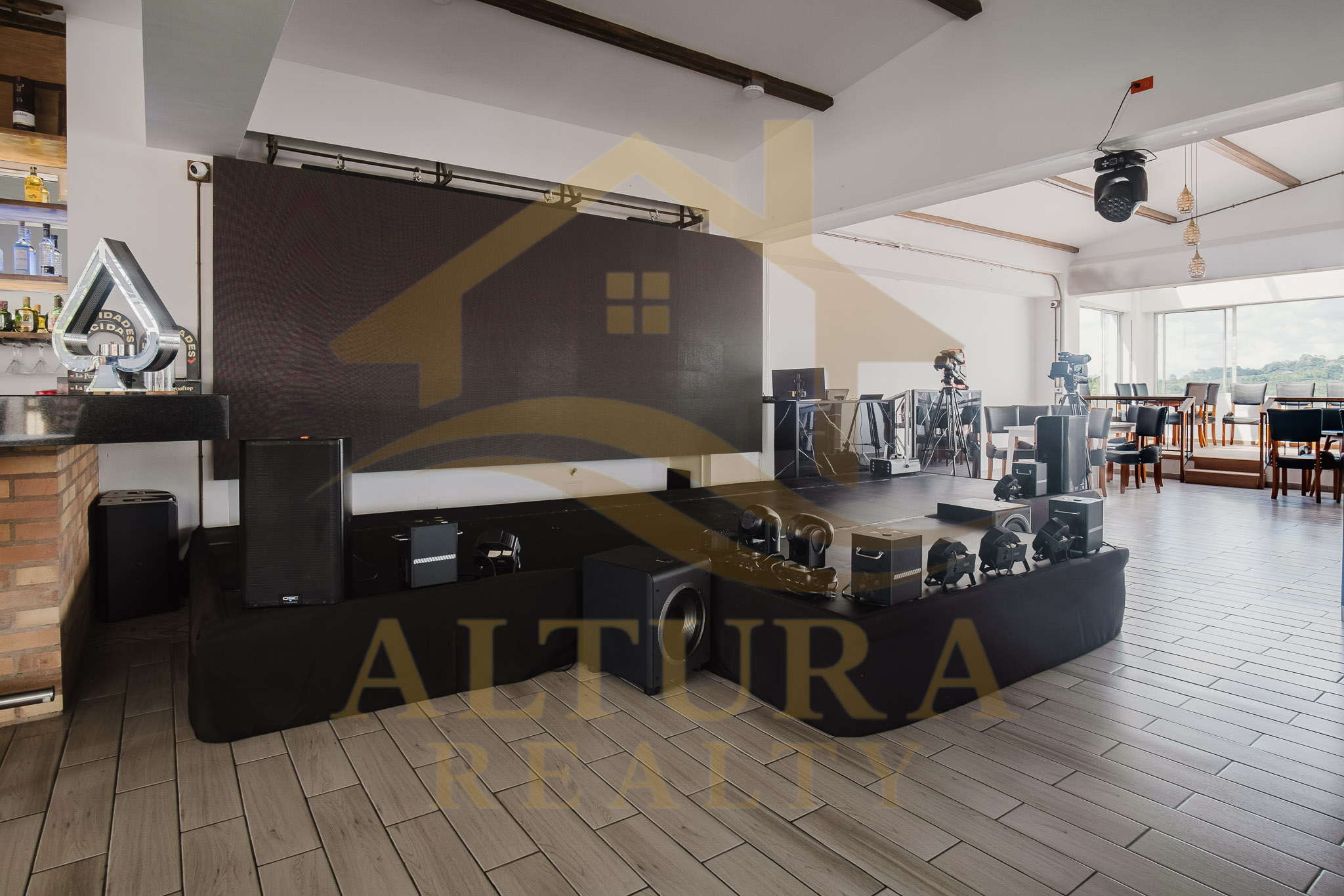 BUILDING FOR SALE IN CIRCASIA, QUINDÍO