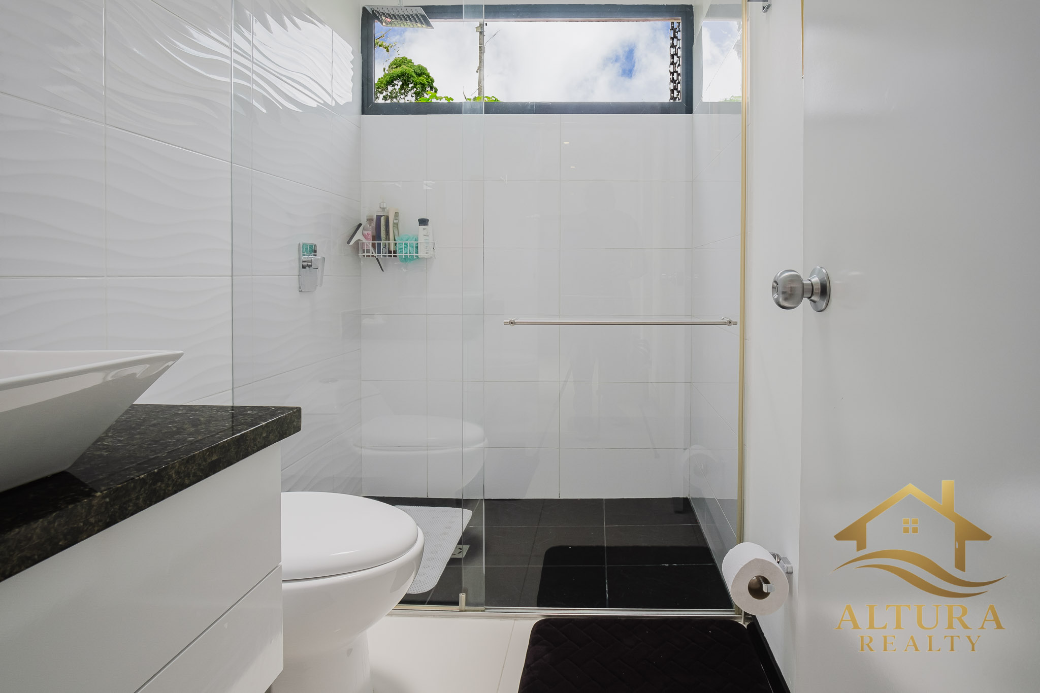 SE VENDE CASA CAMPESTRE EN CONJUNTO CERRADO CIRCASIA QUINDIO