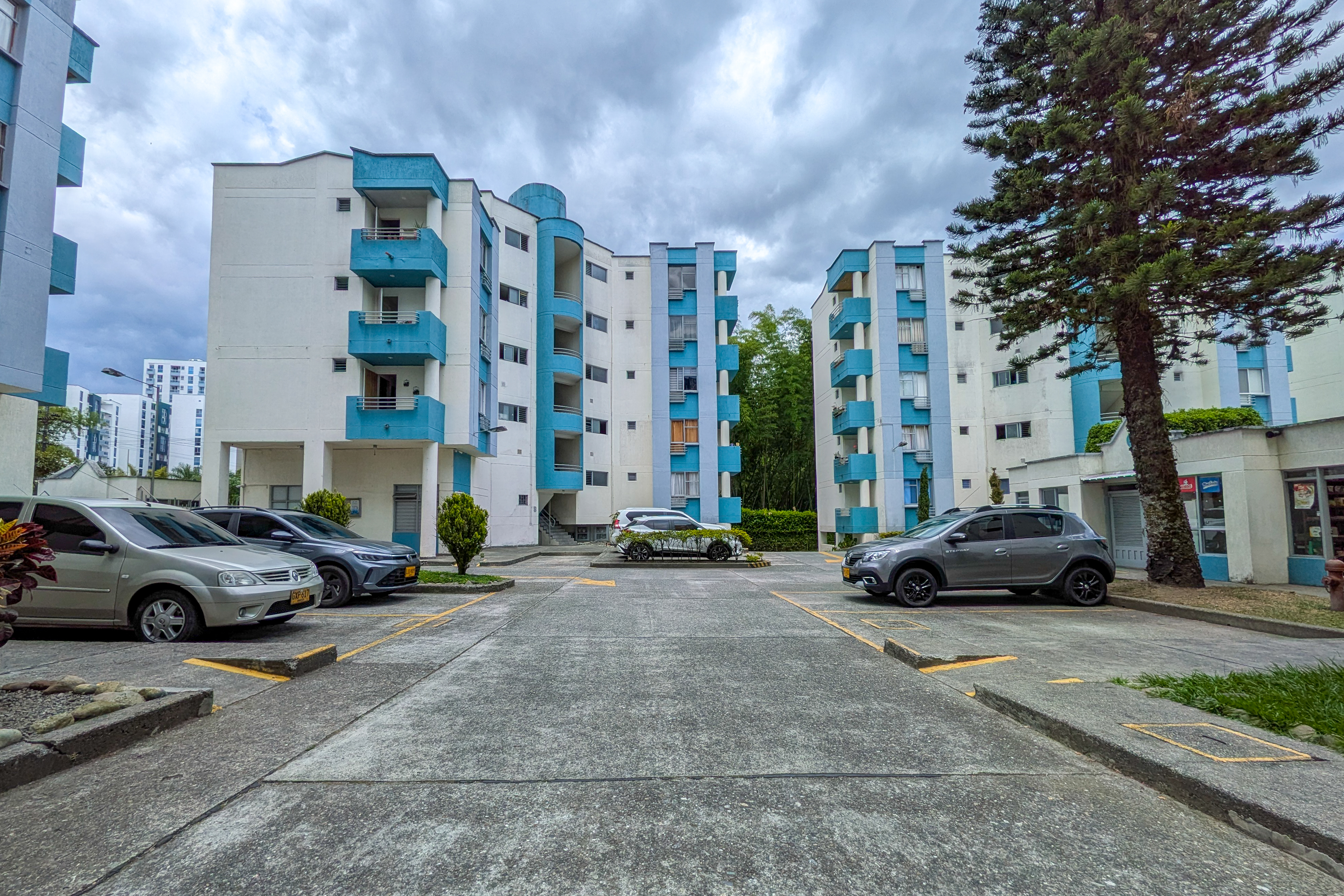 Apartamento de 3 habitaciones y banos en el conjunto La Abadia
