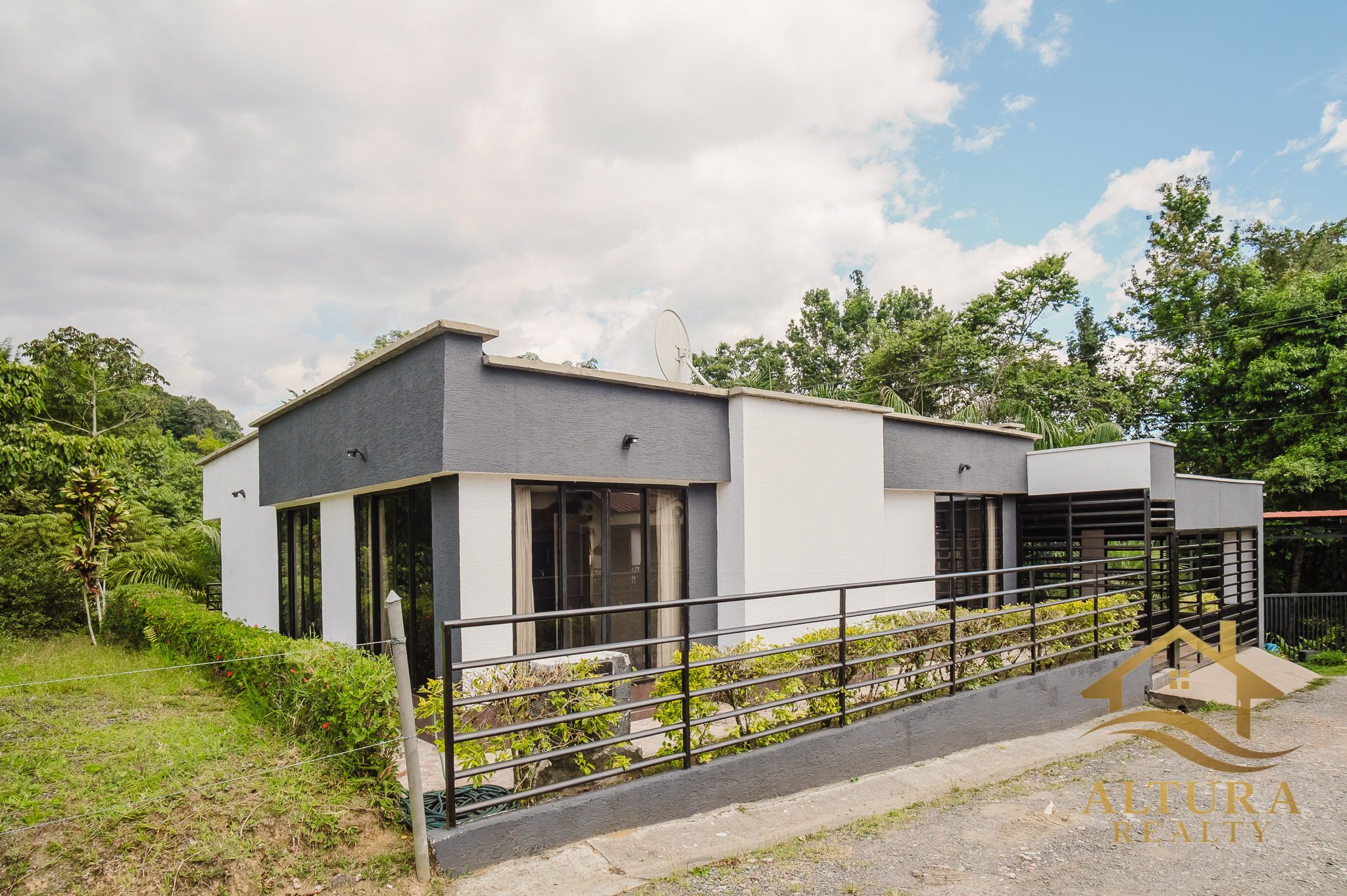 SE VENDE CASA CAMPESTRE CIRCASIA QUINDIO