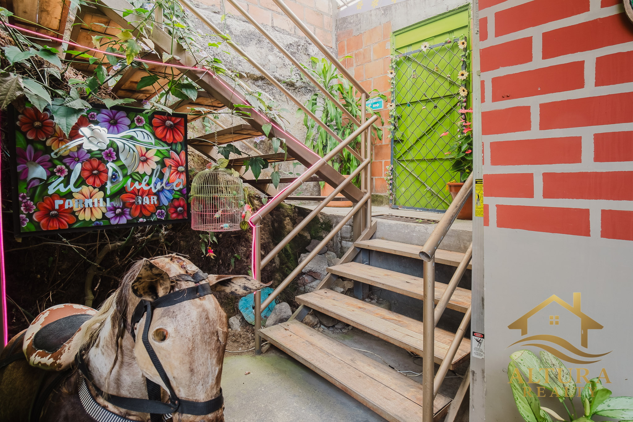 SE VENDE PRESTIGIOSO RESTAURANTE EN CIRCASIA QUINDIO