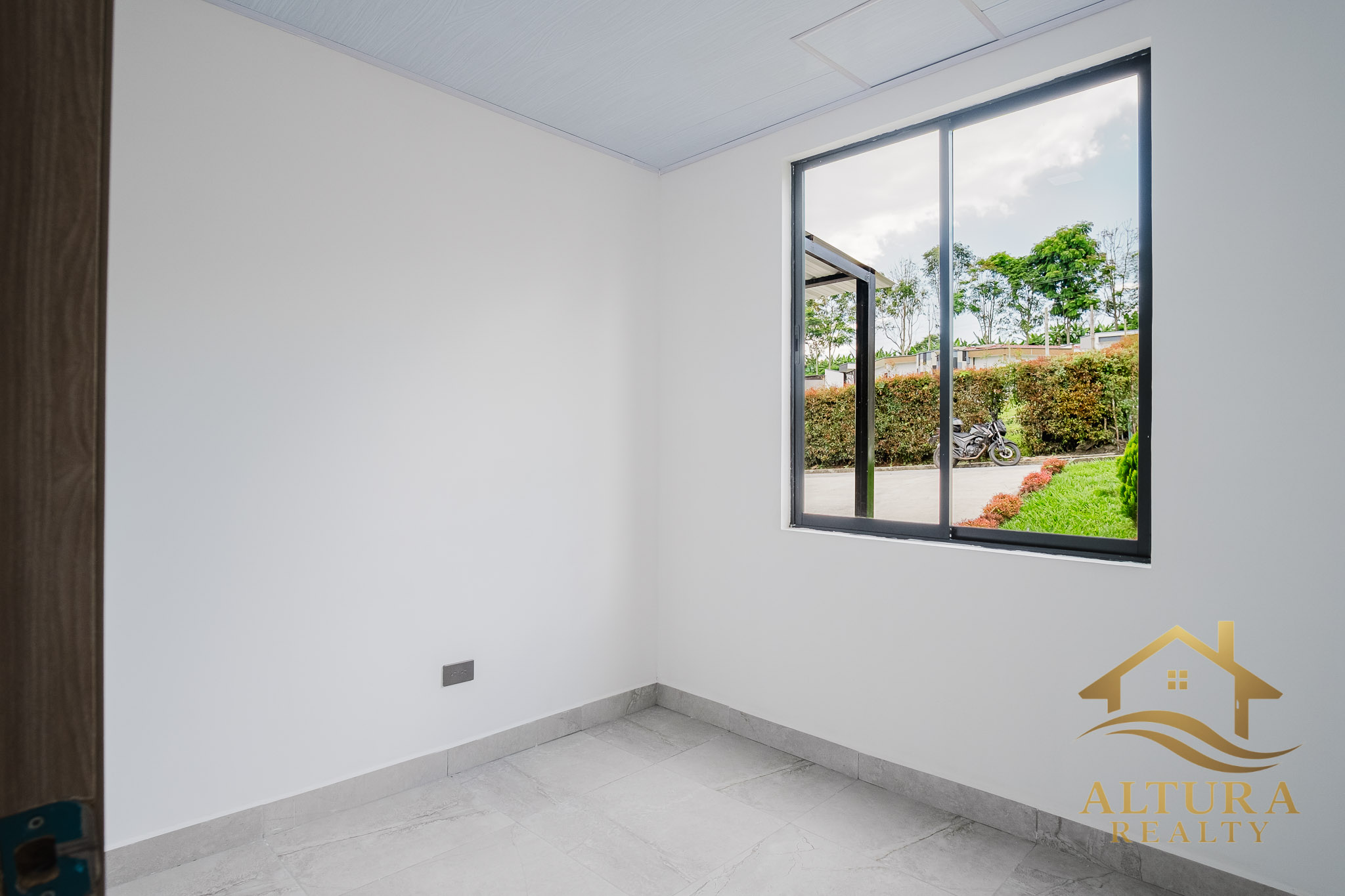 SE VENDE CASA CAMPESTRE EL CAIMO, TEBAIDA