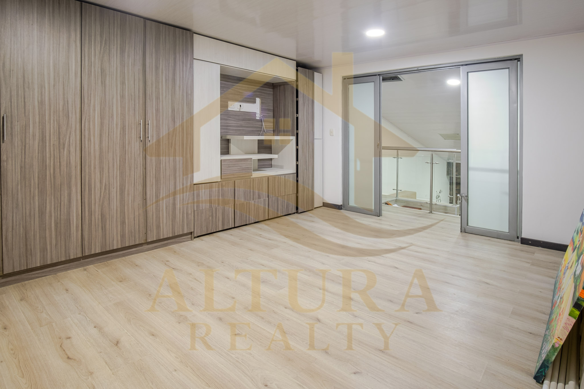 SE VENDE MODERNA CASA EN EL NORTE DE CIRCASIA