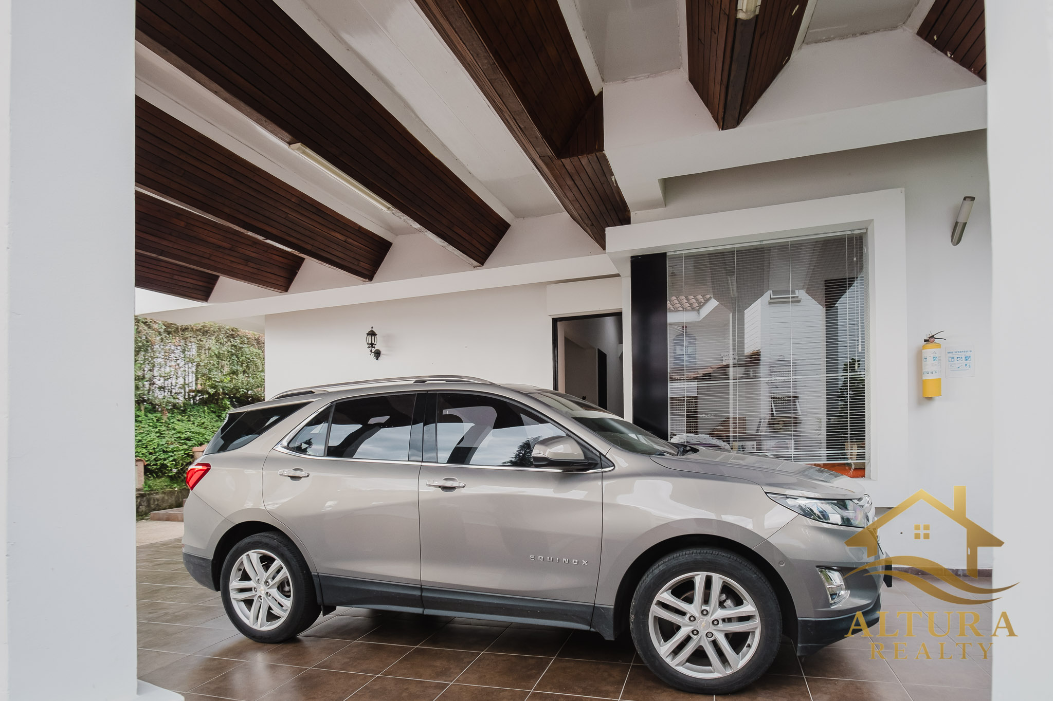 SE VENDE CASA EN CONJUNTO CERRADO A 5 MINUTOS DE ARMENIA