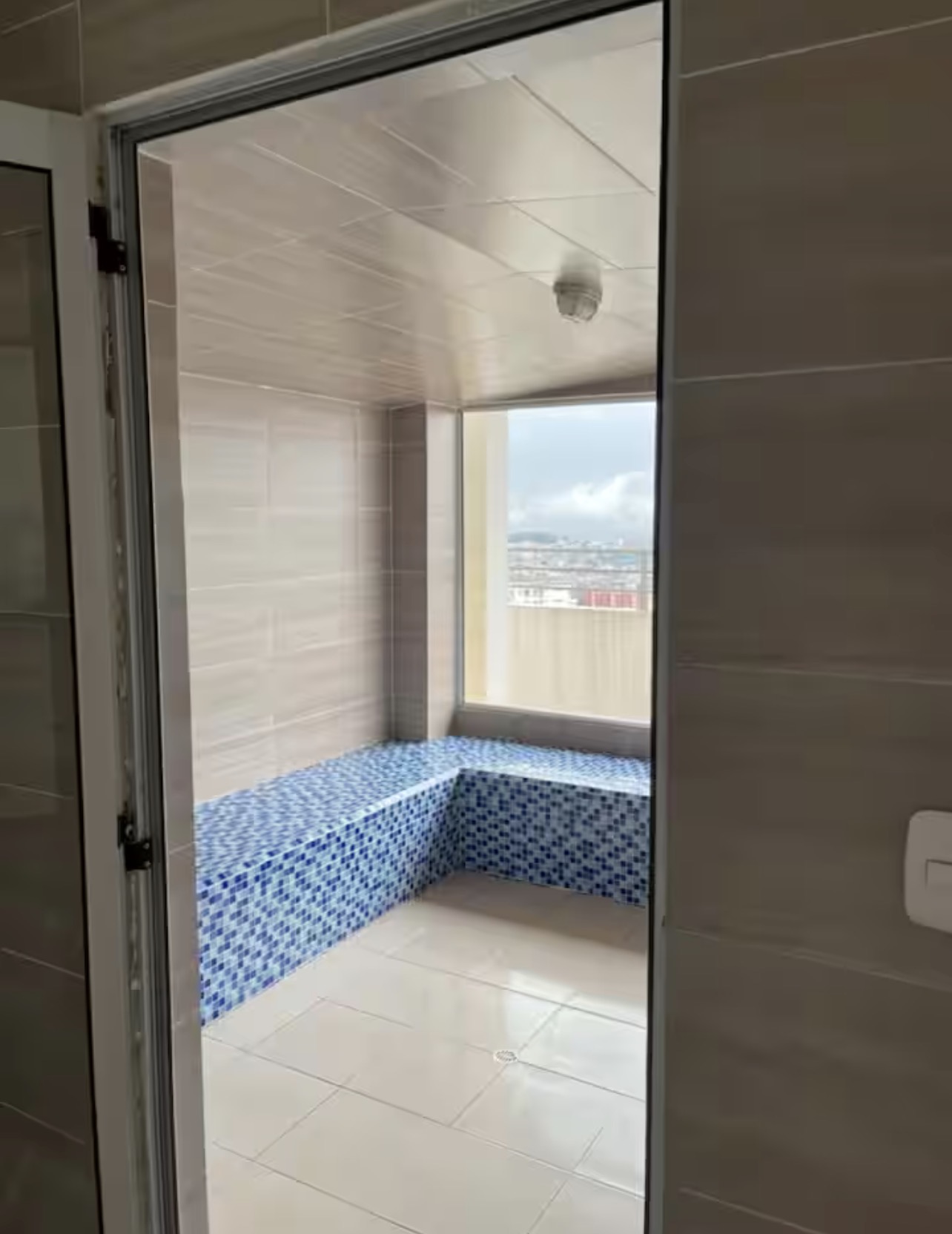 This 2 bedroom 2 bathroom apartment on the 11th floor of Clubhouse